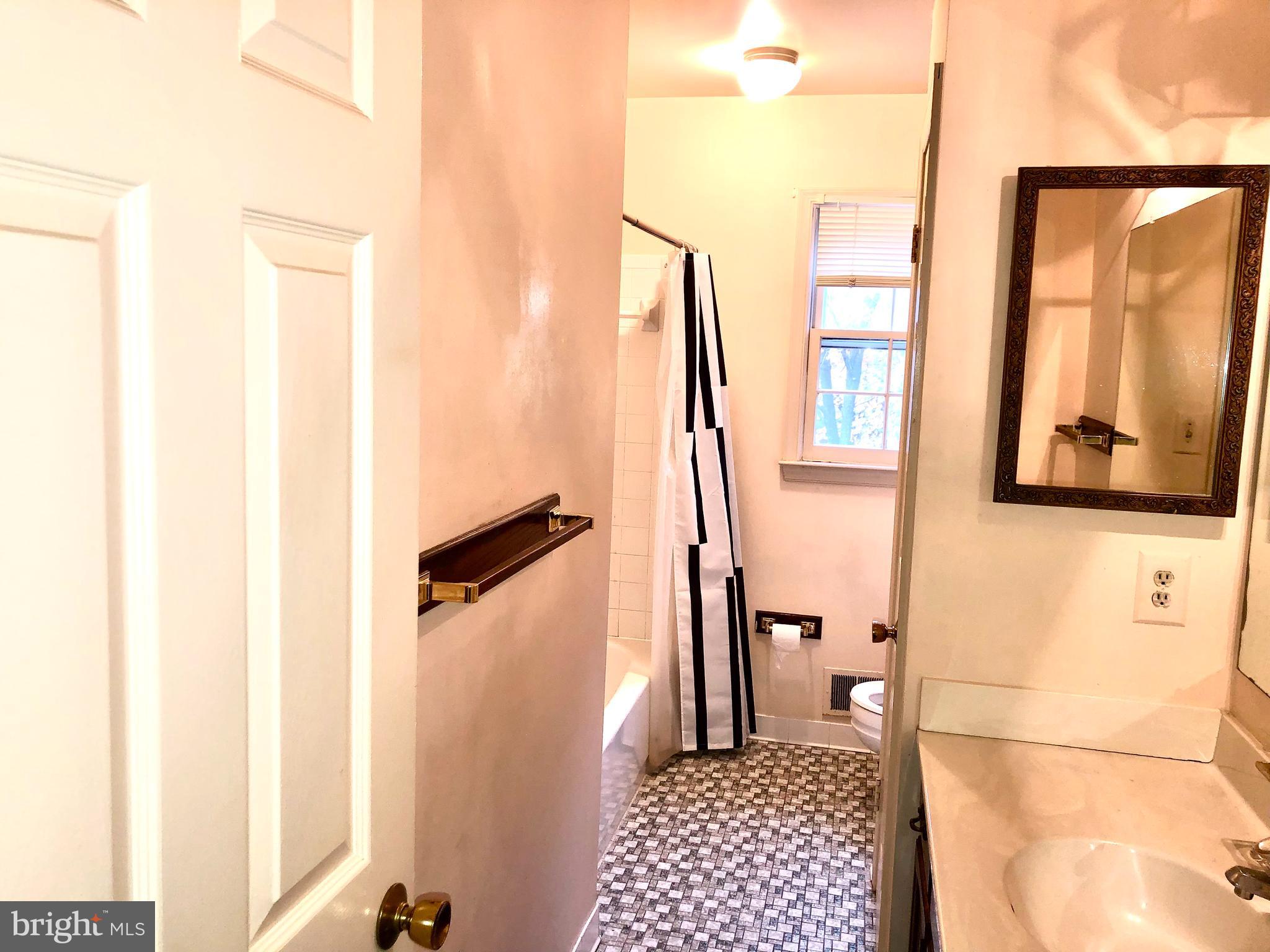 BROOKFIELD - Residential Lease