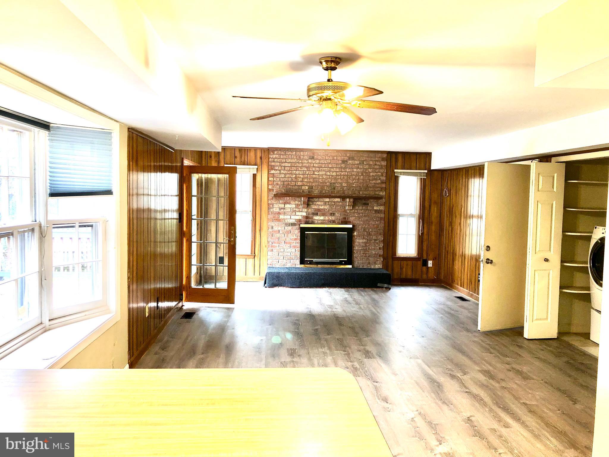 BROOKFIELD - Residential Lease