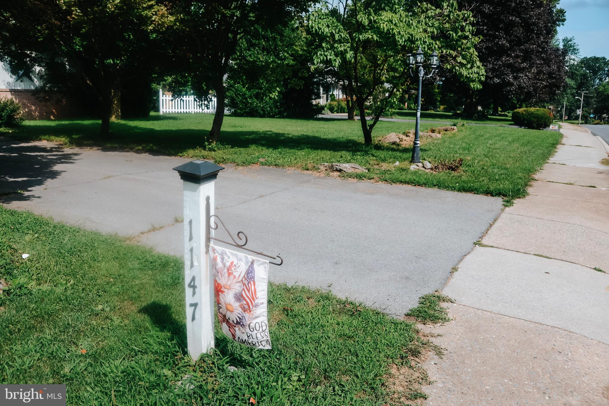 1147 W MAIN STREET