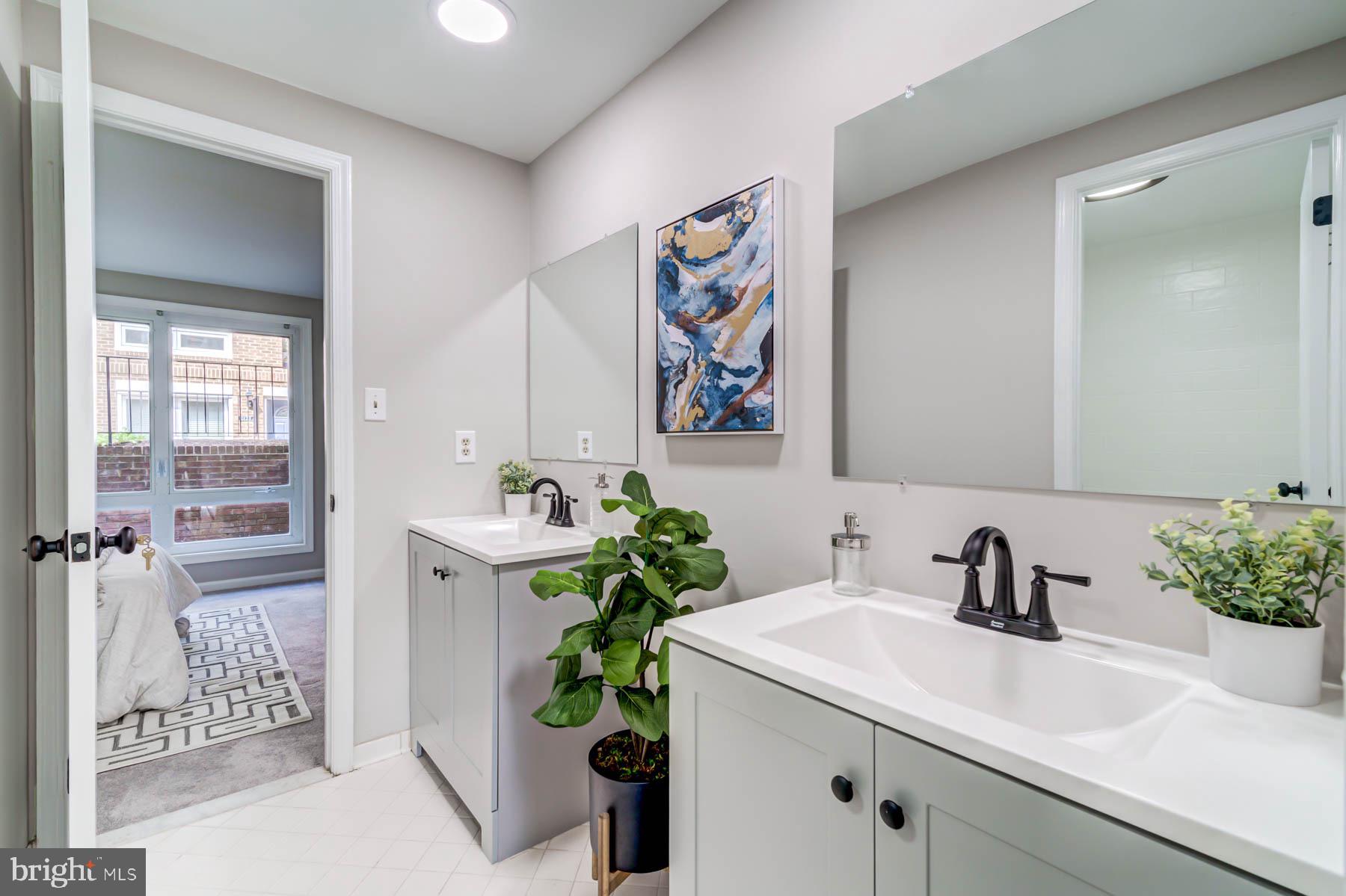 MAYWOOD MEWS - Residential