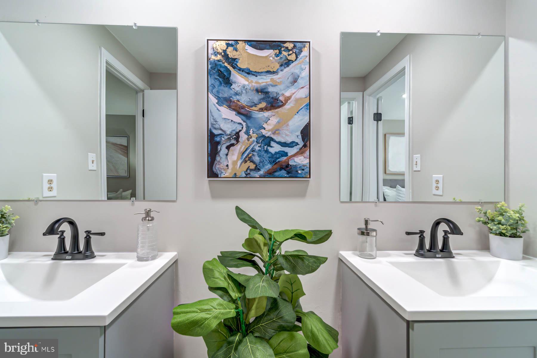 MAYWOOD MEWS - Residential