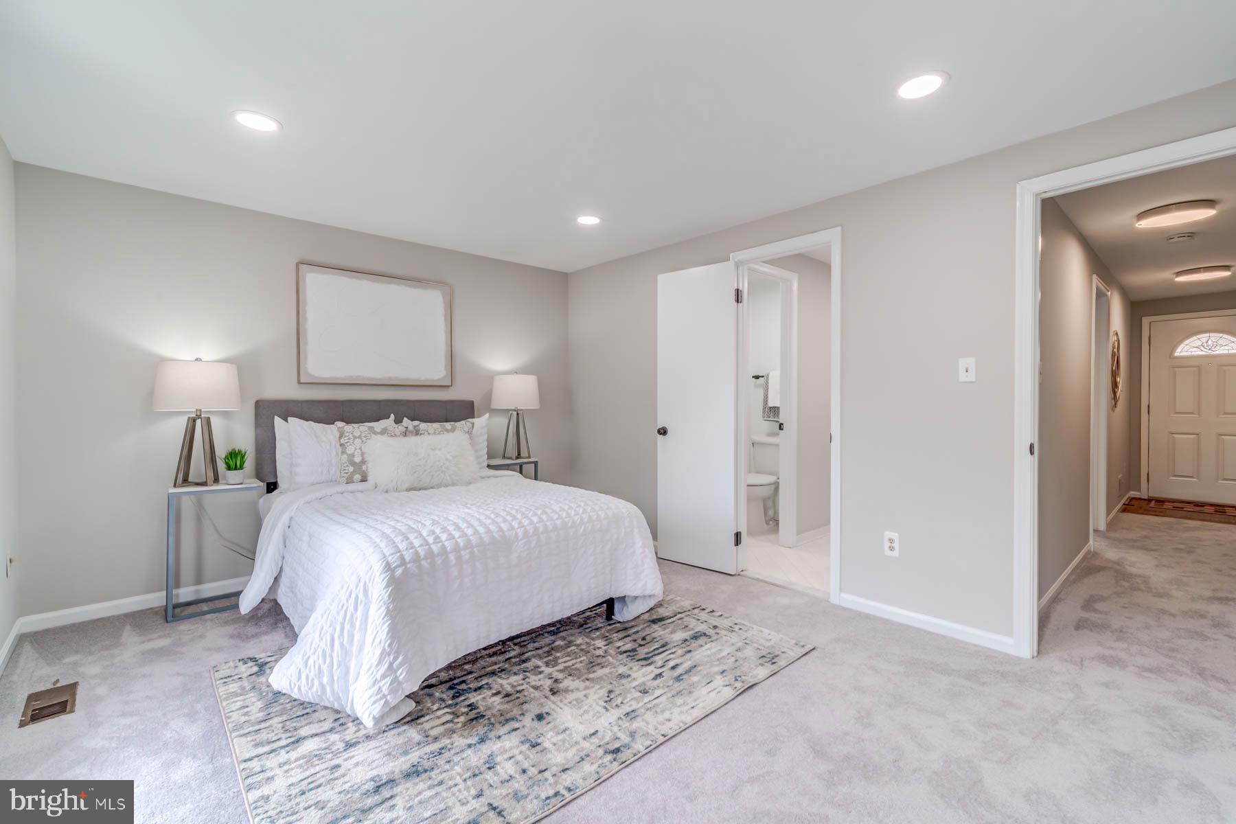 MAYWOOD MEWS - Residential