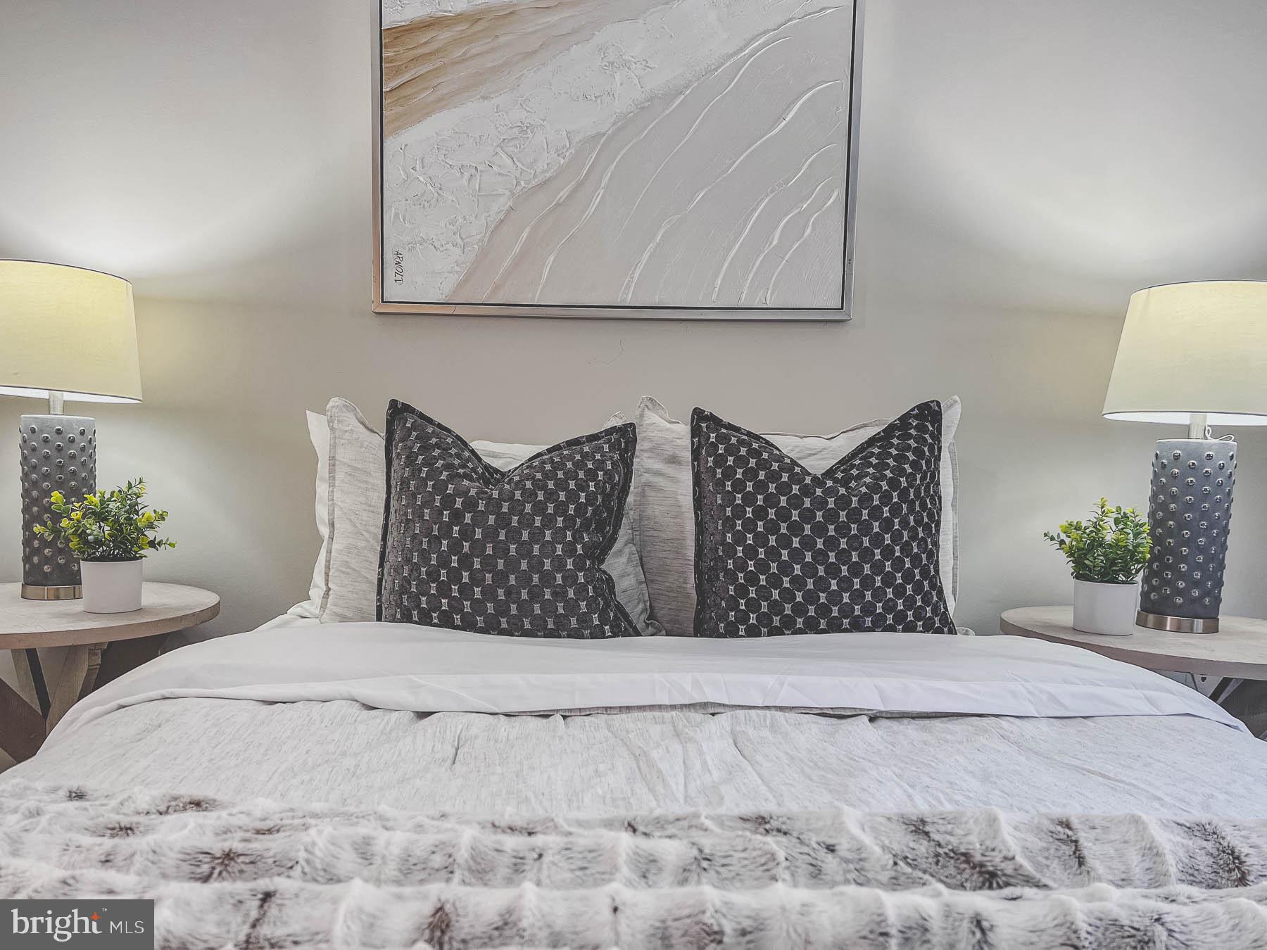 MAYWOOD MEWS - Residential