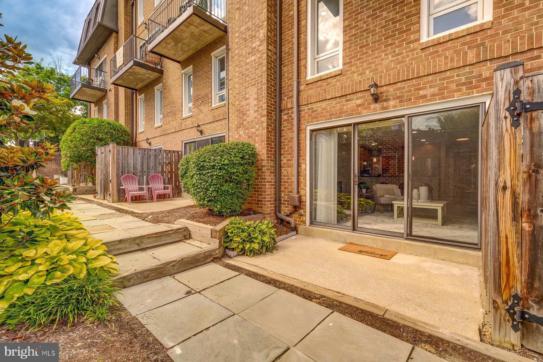 MAYWOOD MEWS - Residential