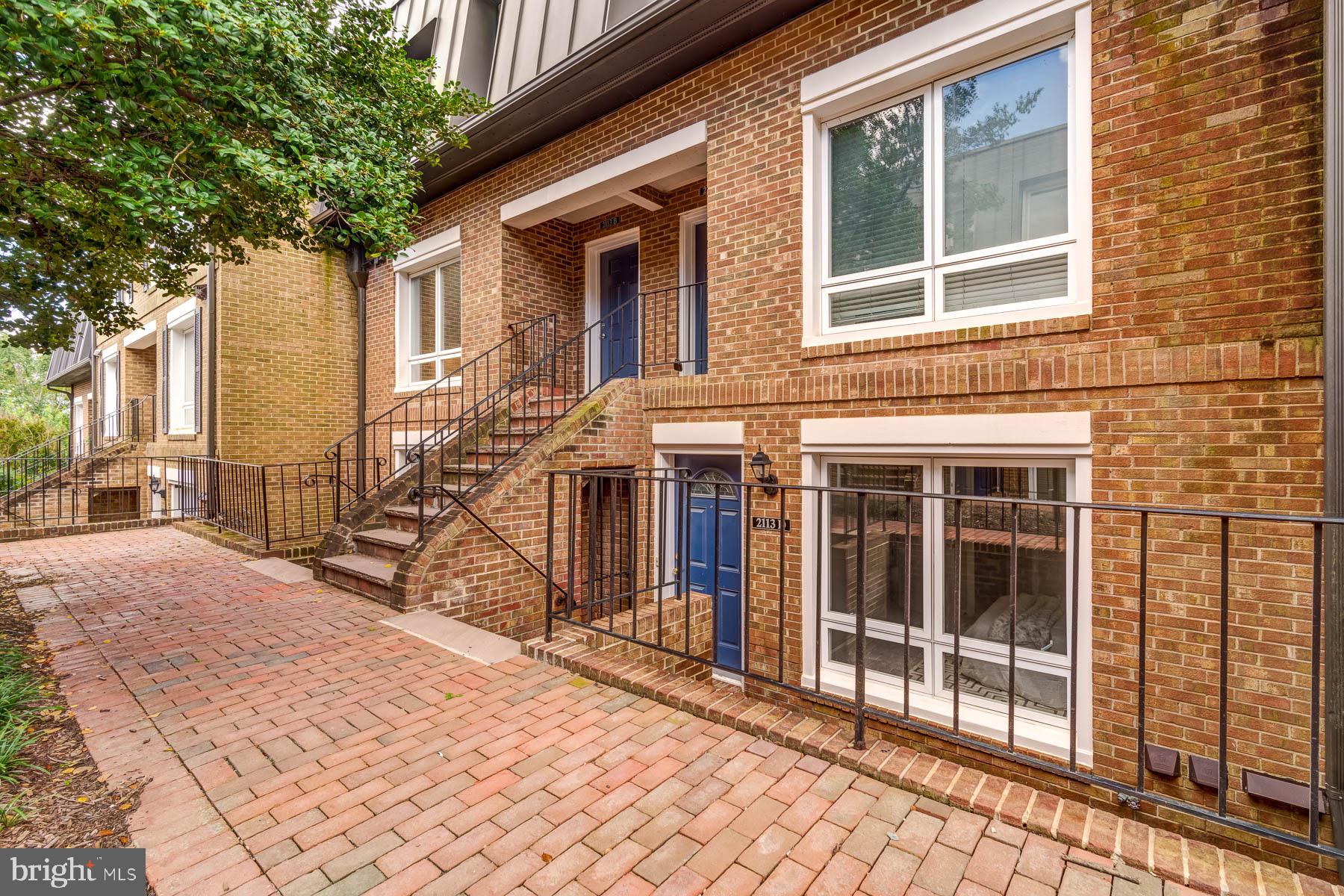 MAYWOOD MEWS - Residential