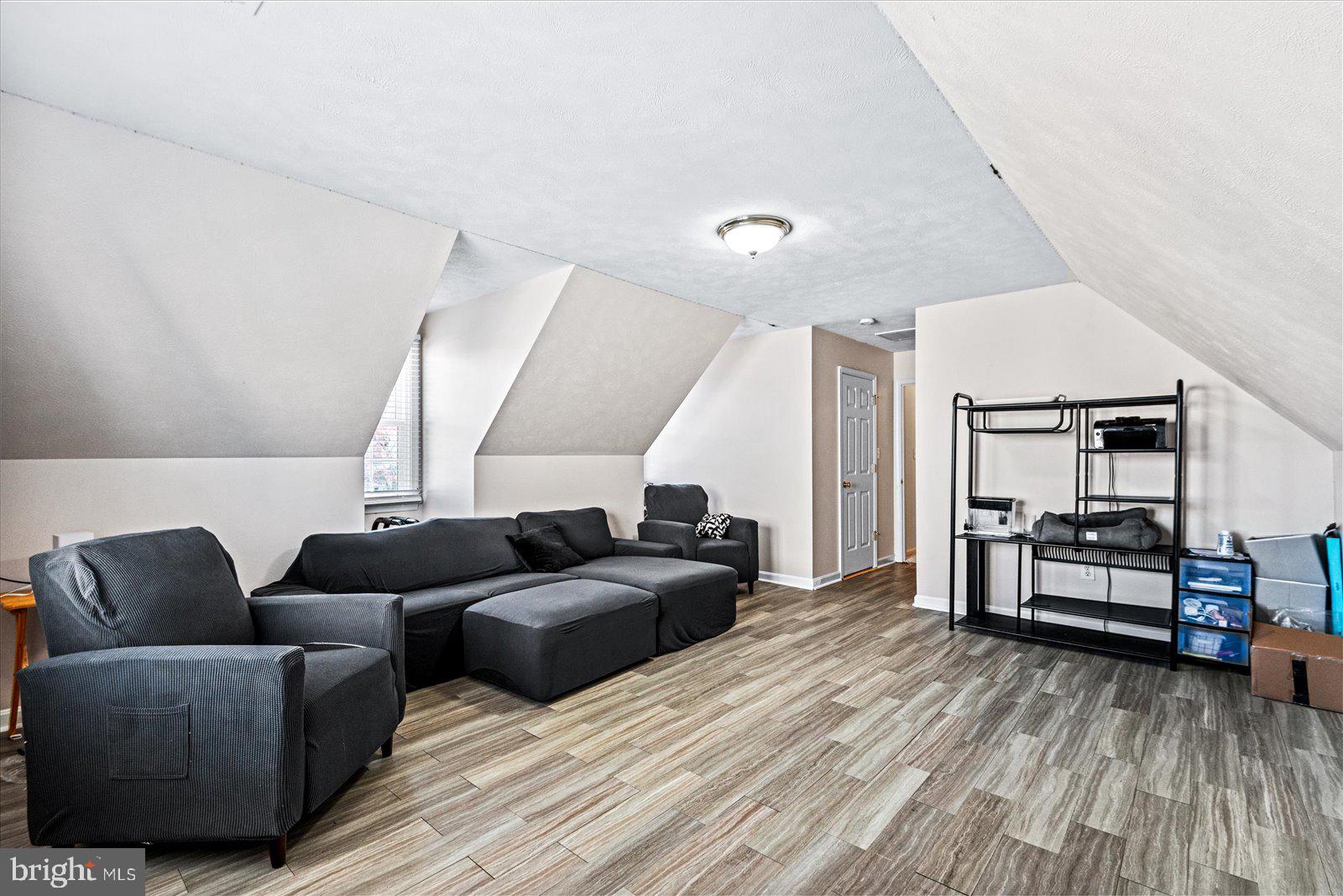 PELHAM'S CROSSING - Residential