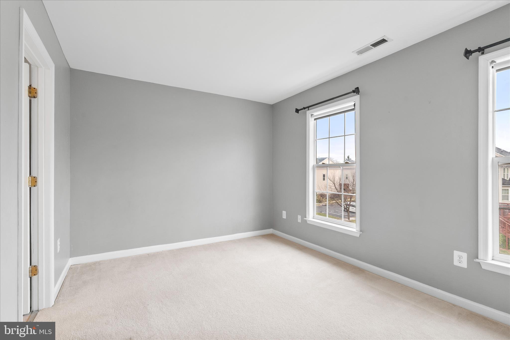 BALLENGER CREEK CENTER POND - Residential