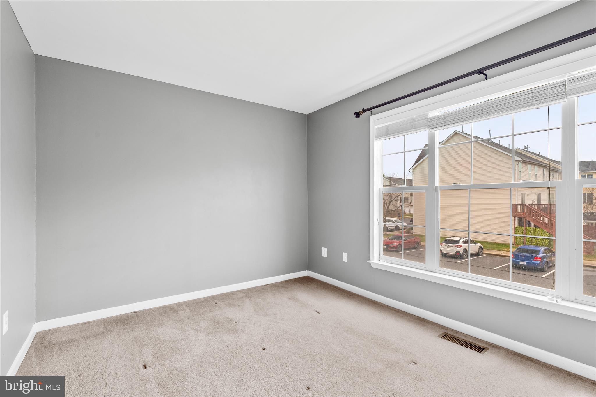 BALLENGER CREEK CENTER POND - Residential