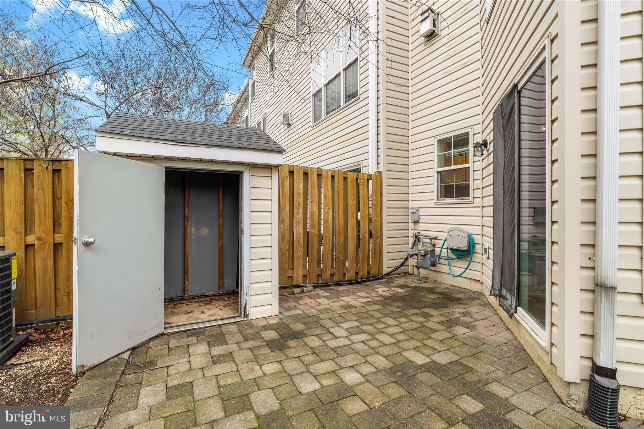 BALLENGER CREEK CENTER POND - Residential