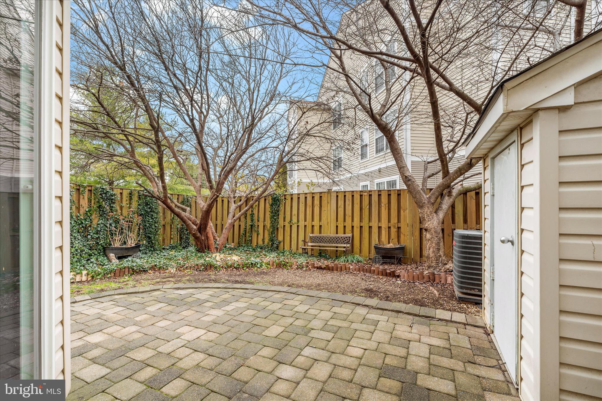 BALLENGER CREEK CENTER POND - Residential