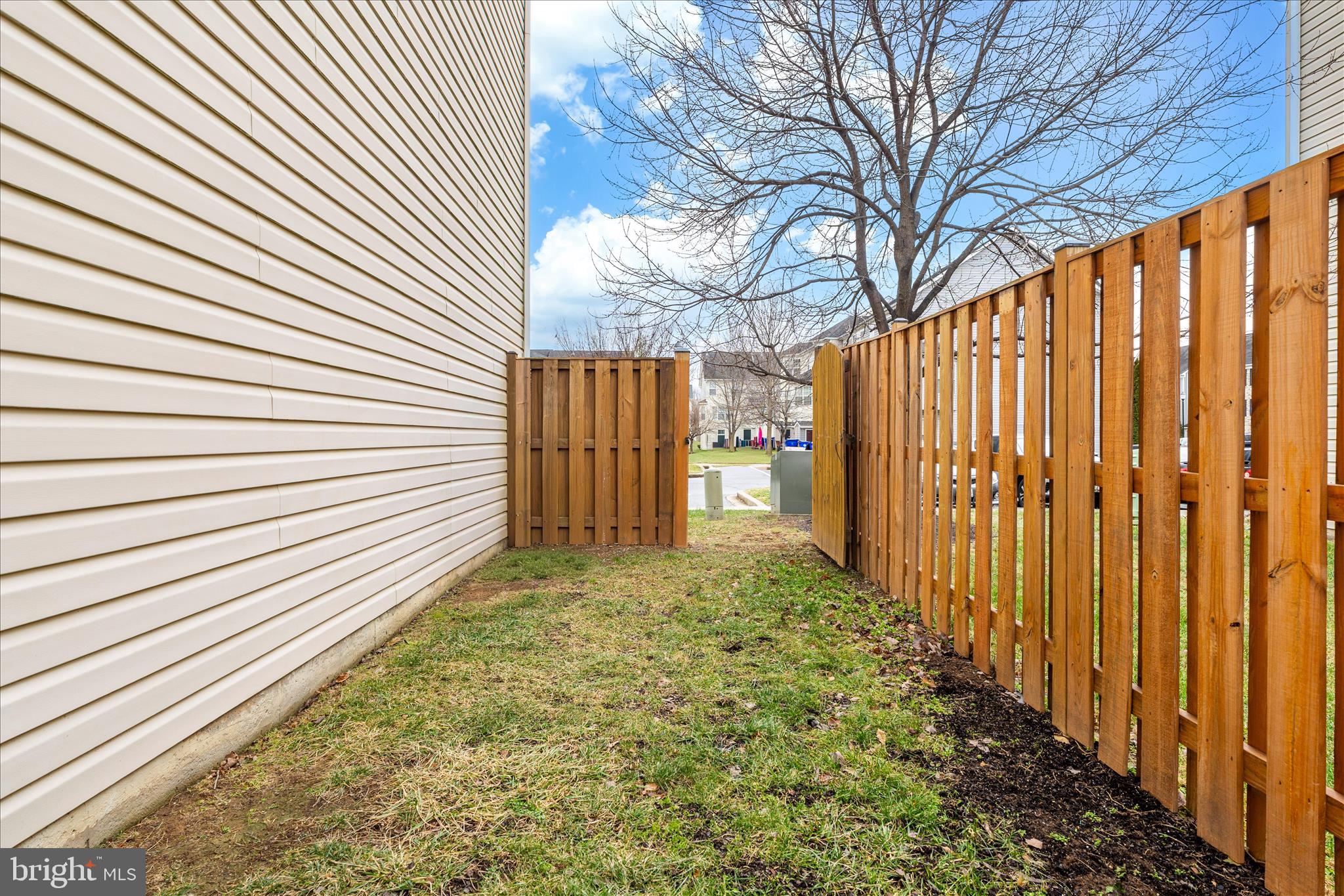 BALLENGER CREEK CENTER POND - Residential
