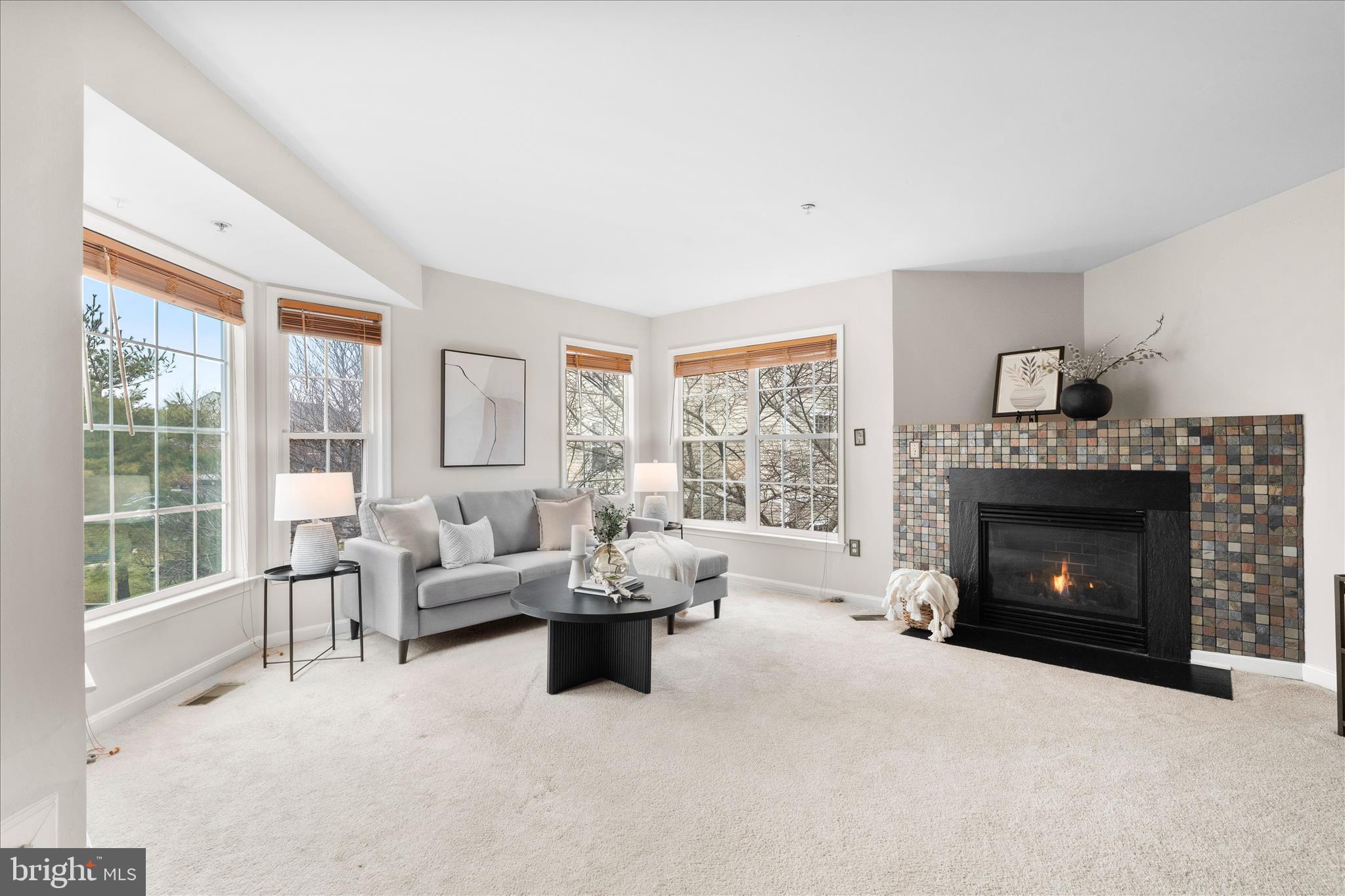 BALLENGER CREEK CENTER POND - Residential