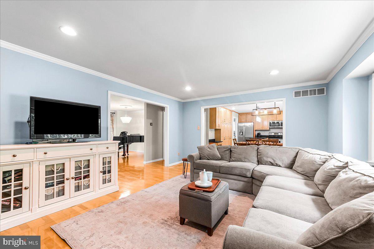 309 BAKER DRIVE