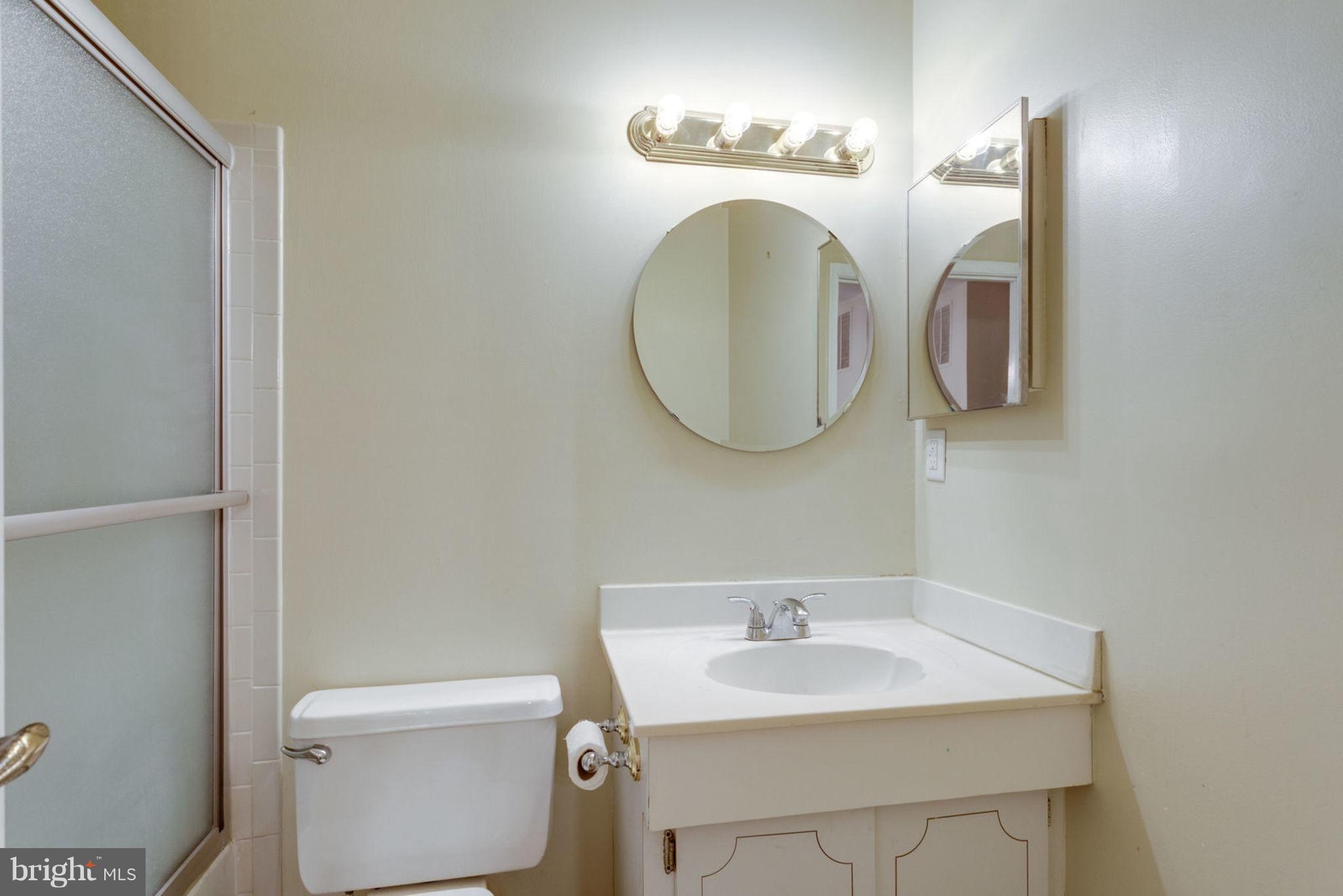 MT WOODLEY MANOR - Residential