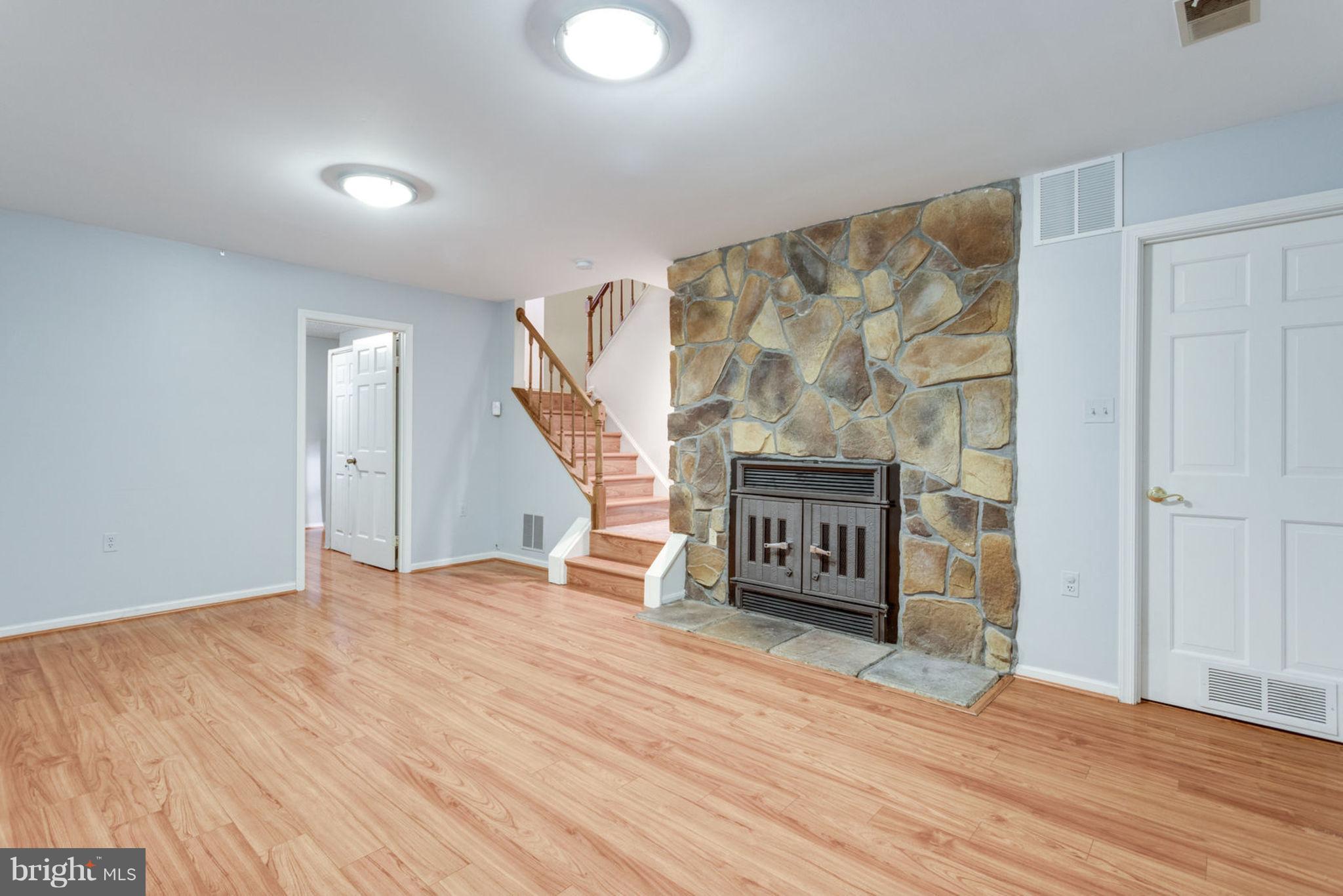 MT WOODLEY MANOR - Residential