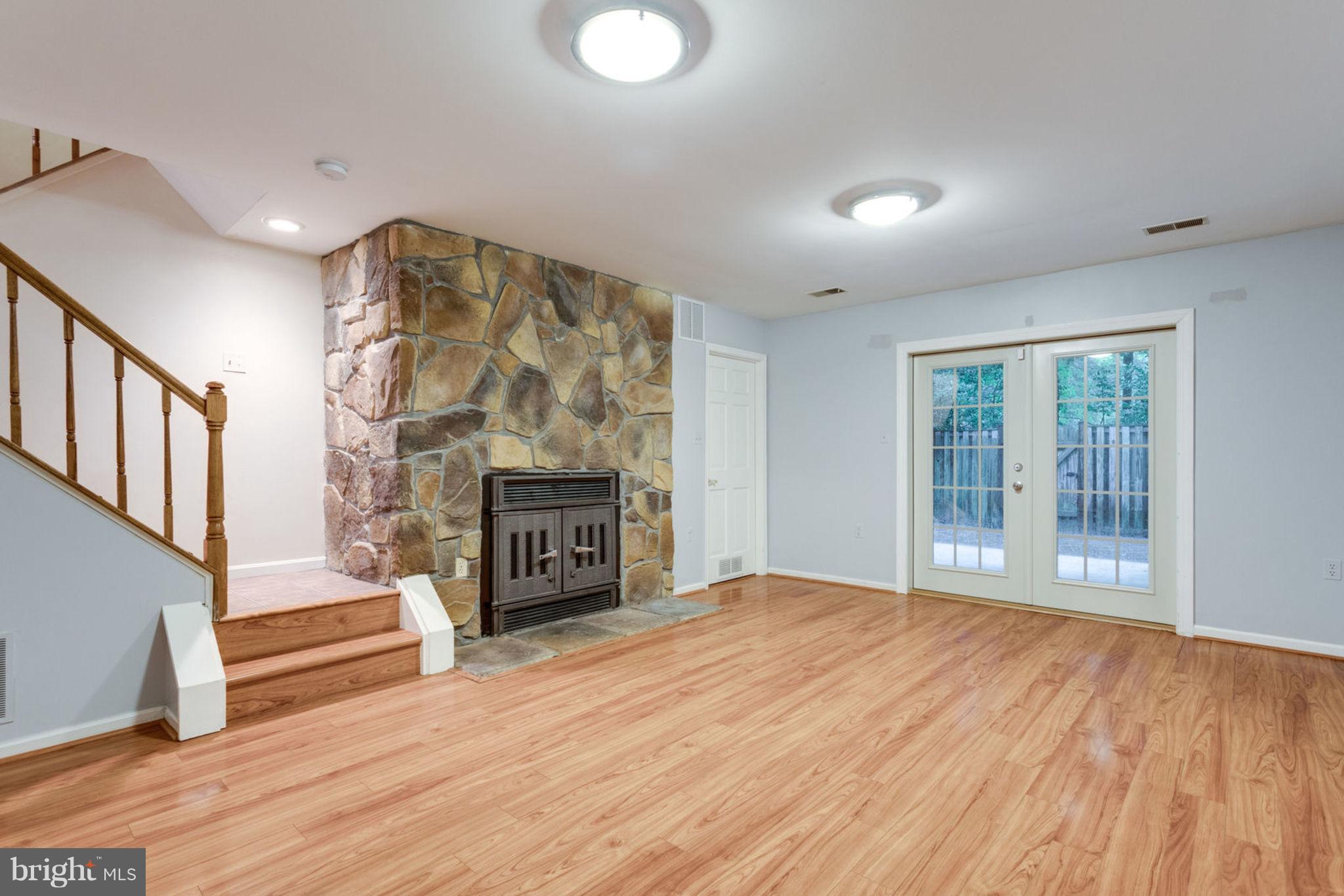 MT WOODLEY MANOR - Residential