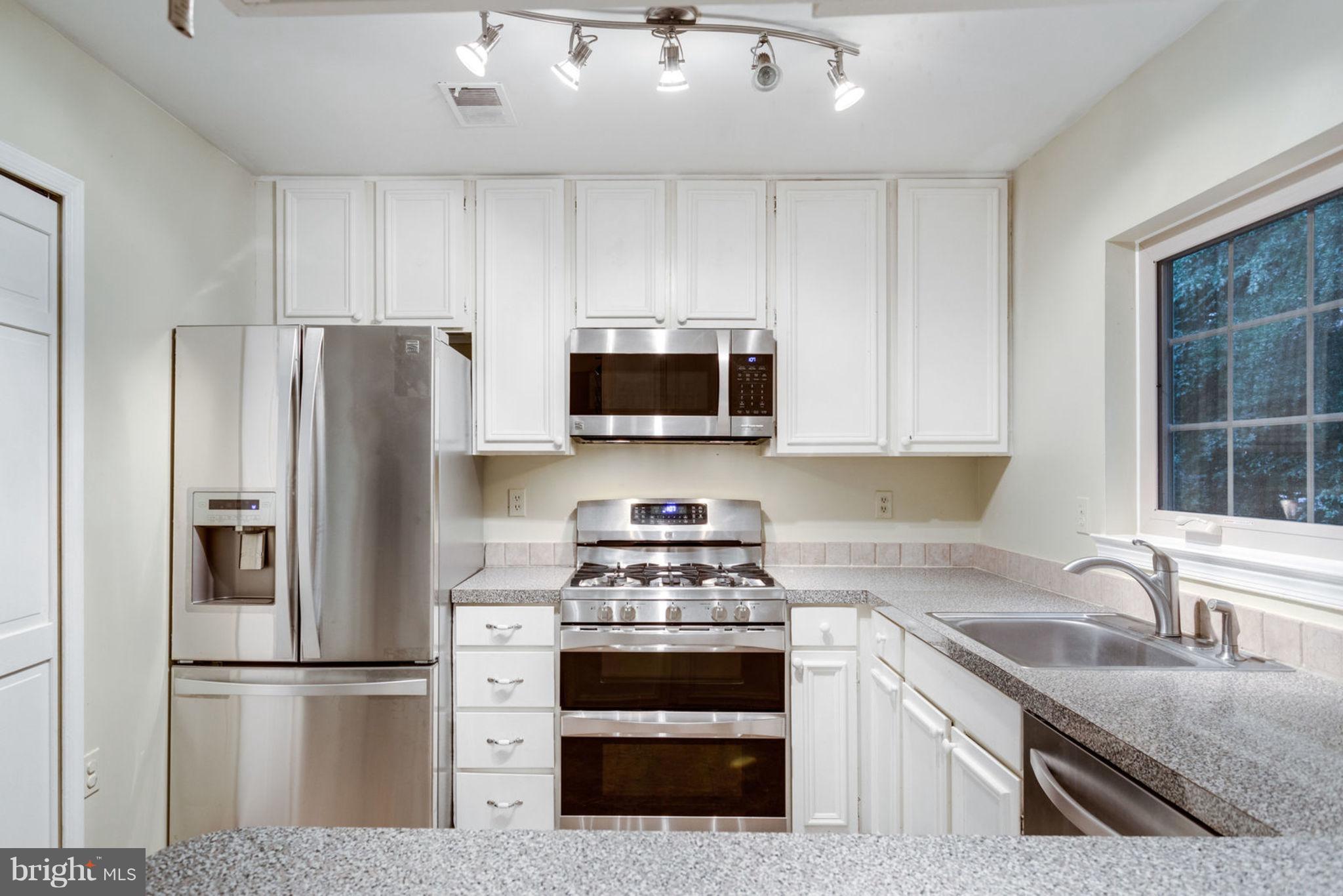 MT WOODLEY MANOR - Residential