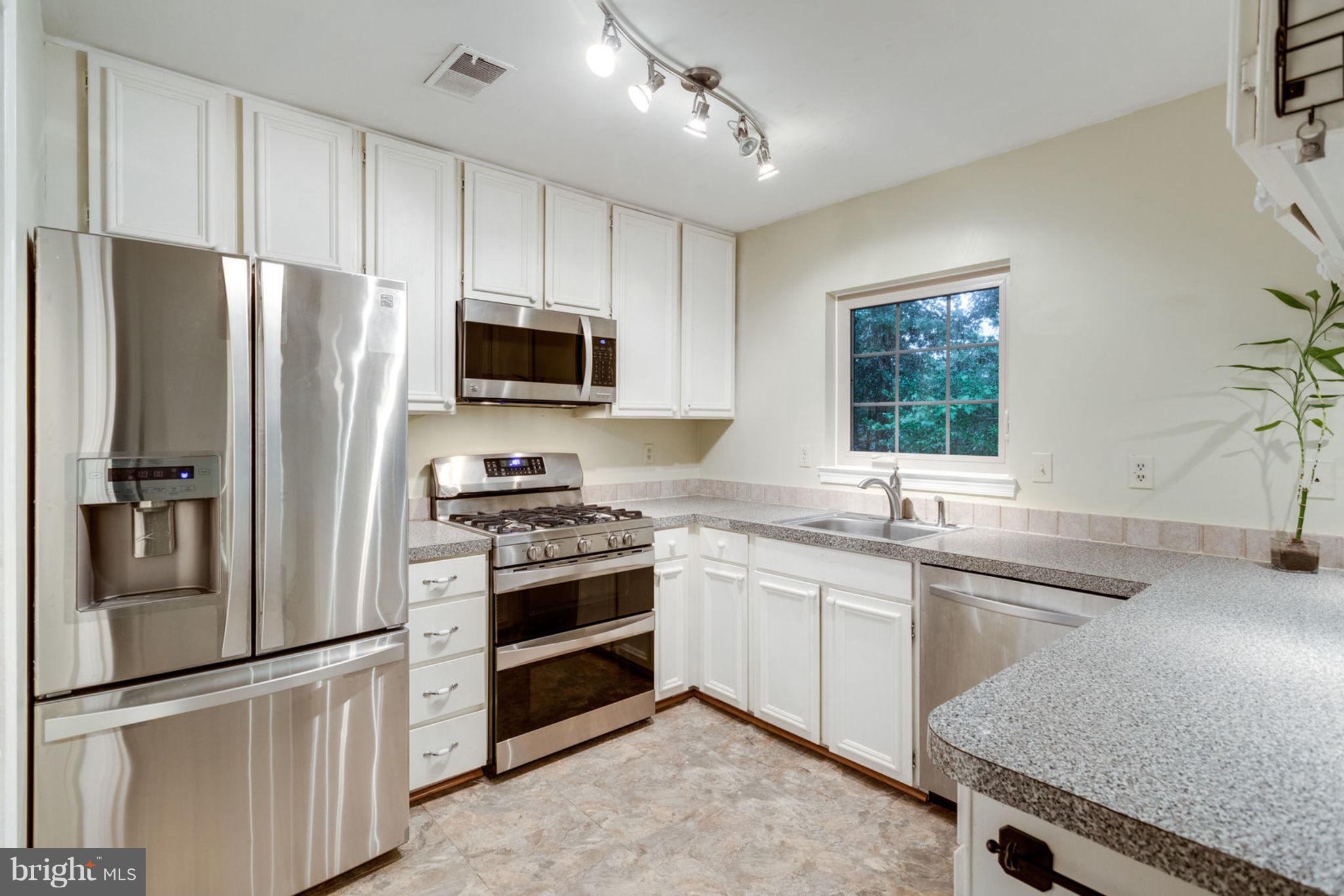 MT WOODLEY MANOR - Residential