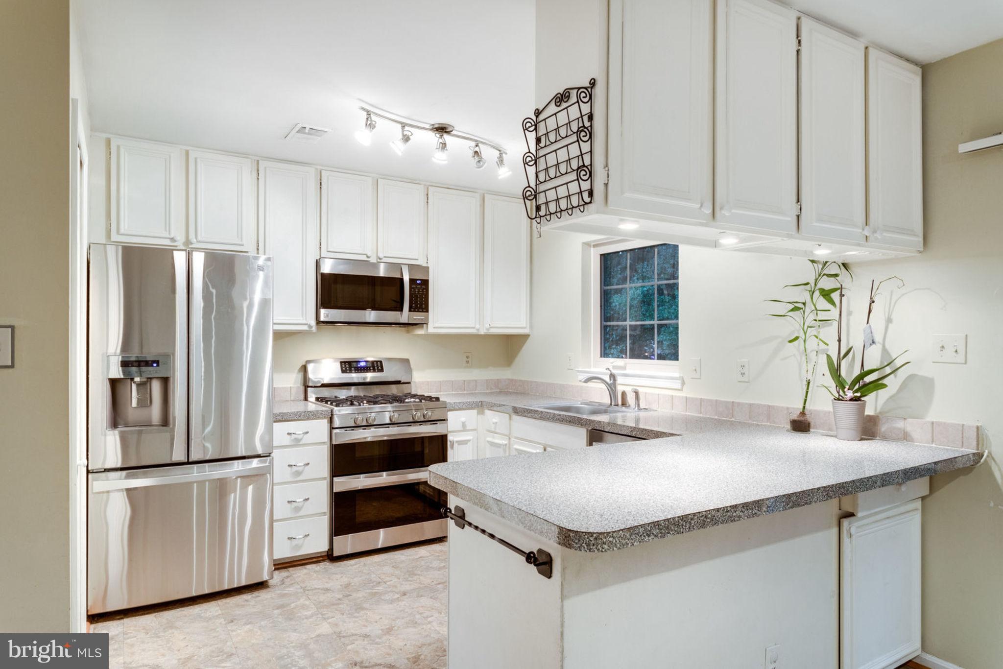 MT WOODLEY MANOR - Residential