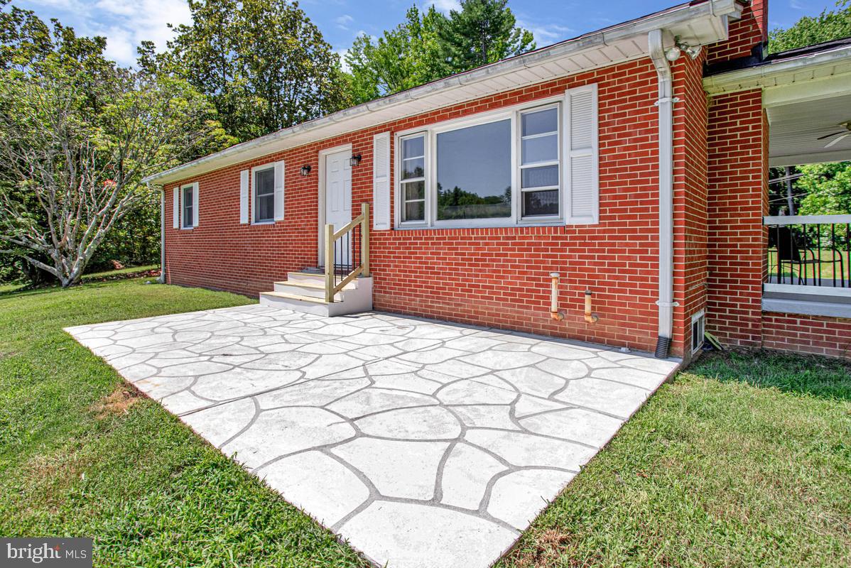 25 DARES WHARF ROAD