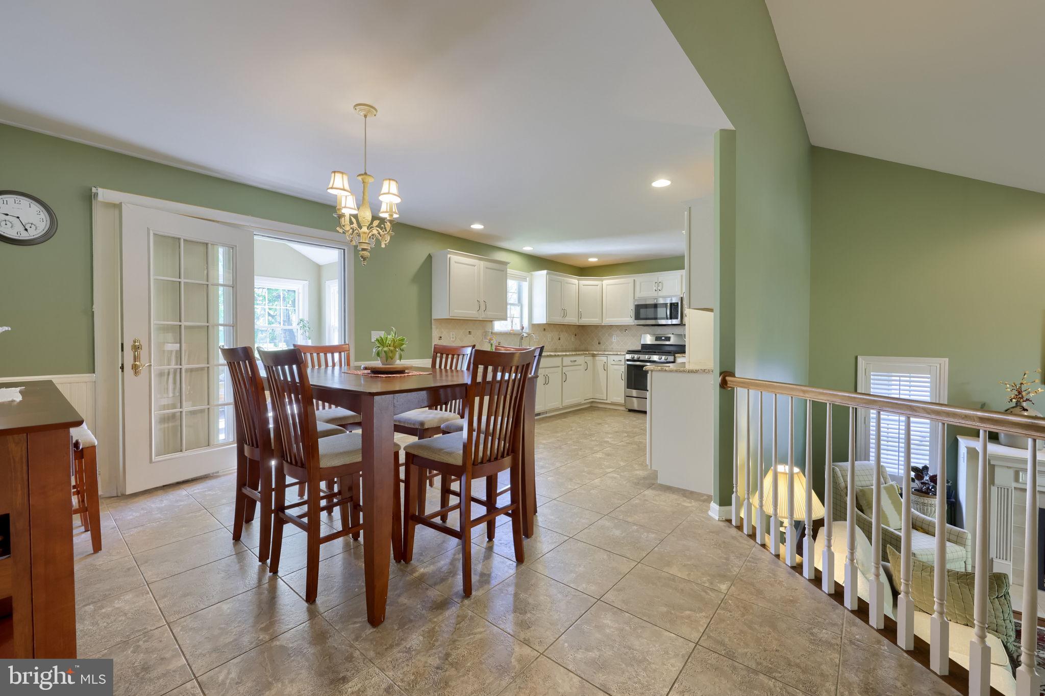 SUNSET GARDENS - Residential