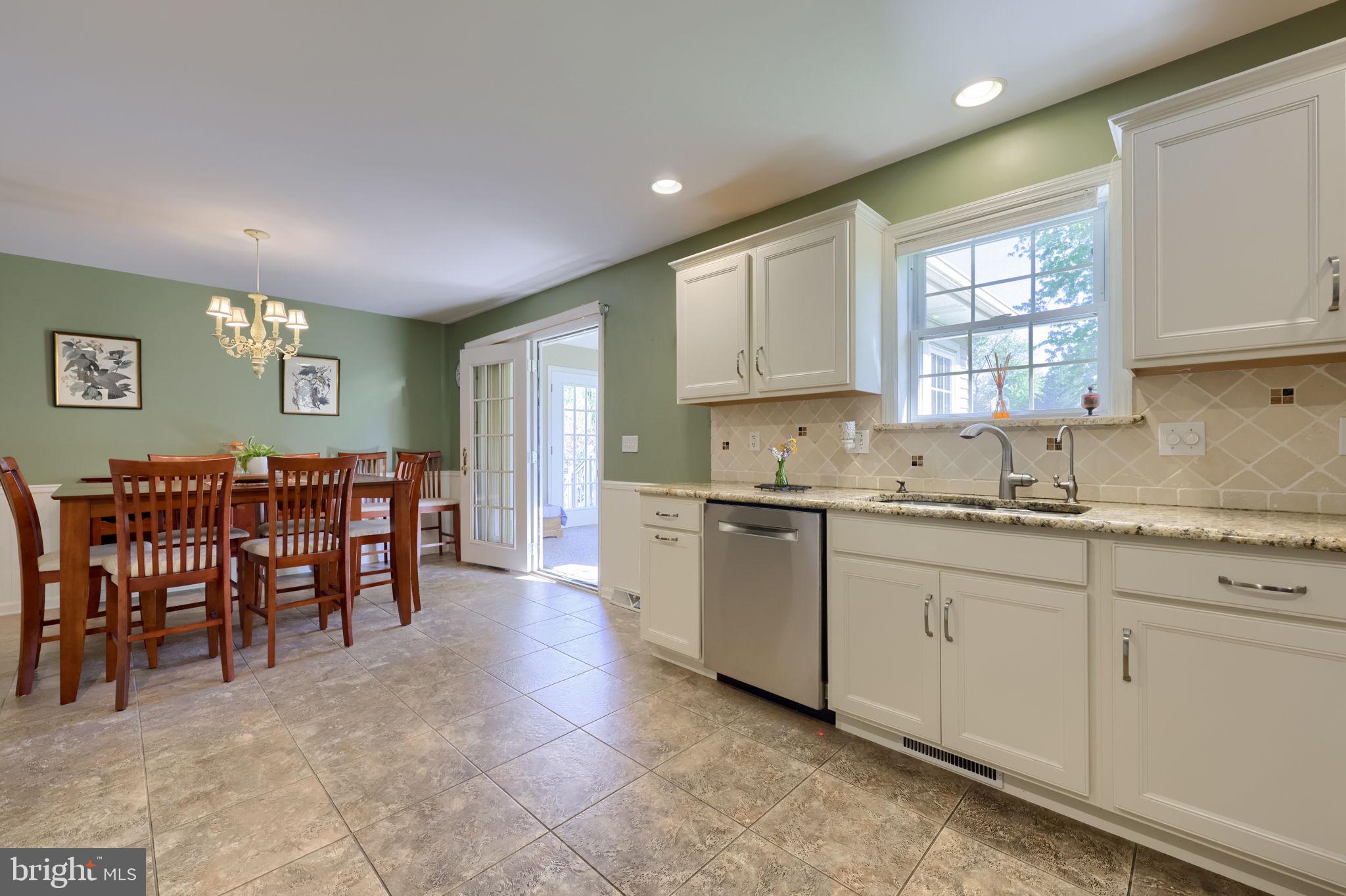 SUNSET GARDENS - Residential