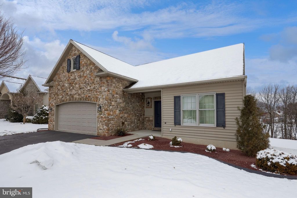 Photo of 900 Cambridge Drive, MANHEIM, PA 17545 (MLS # PALA2083608)