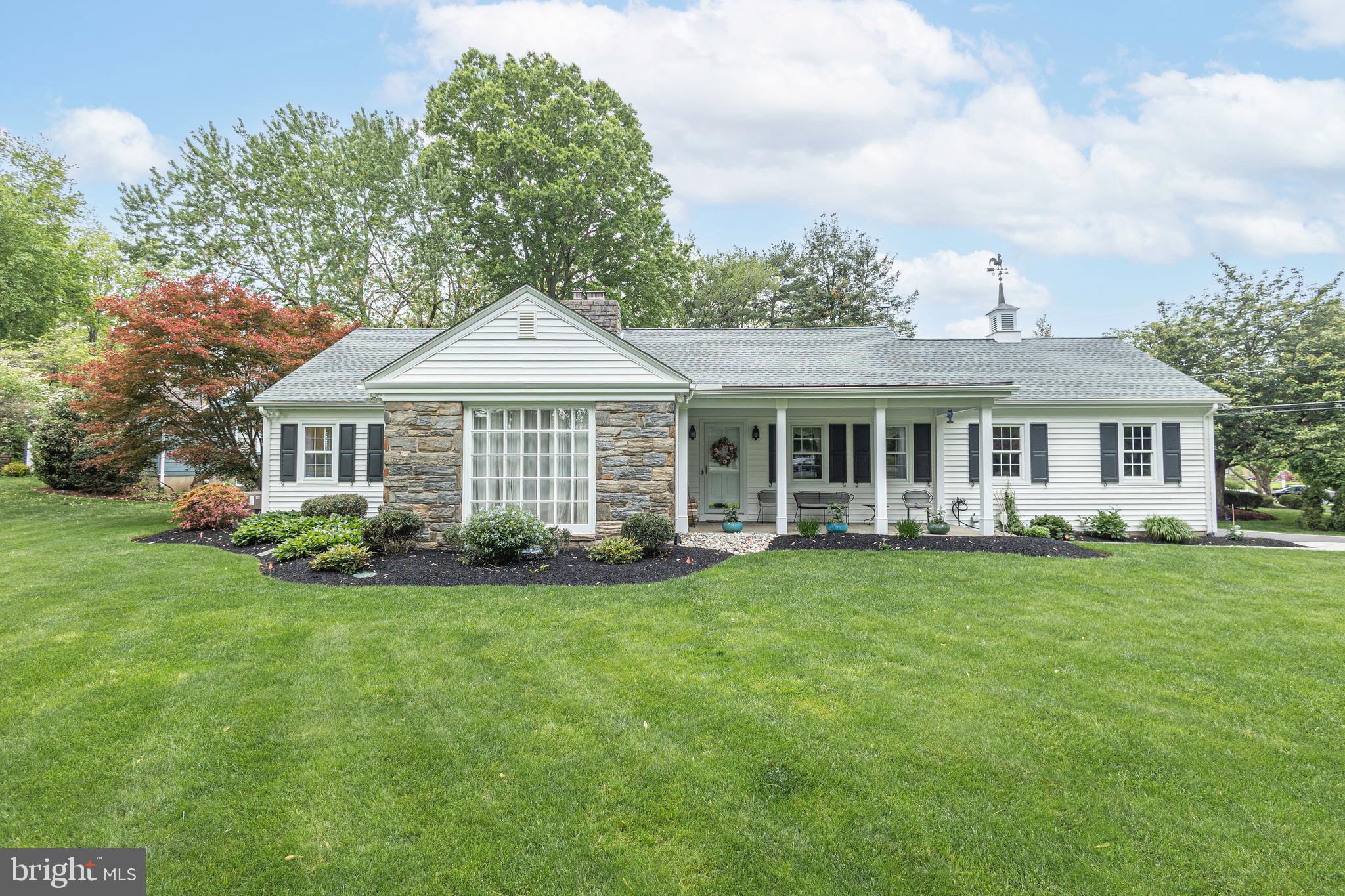 MAKEFIELD MANOR - Residential