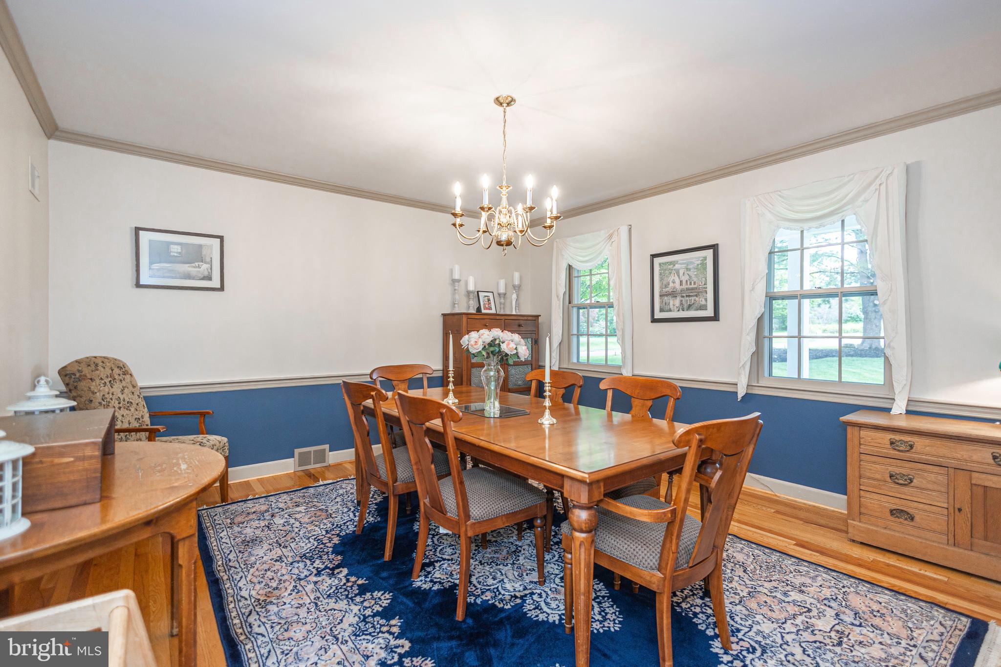 MAKEFIELD MANOR - Residential
