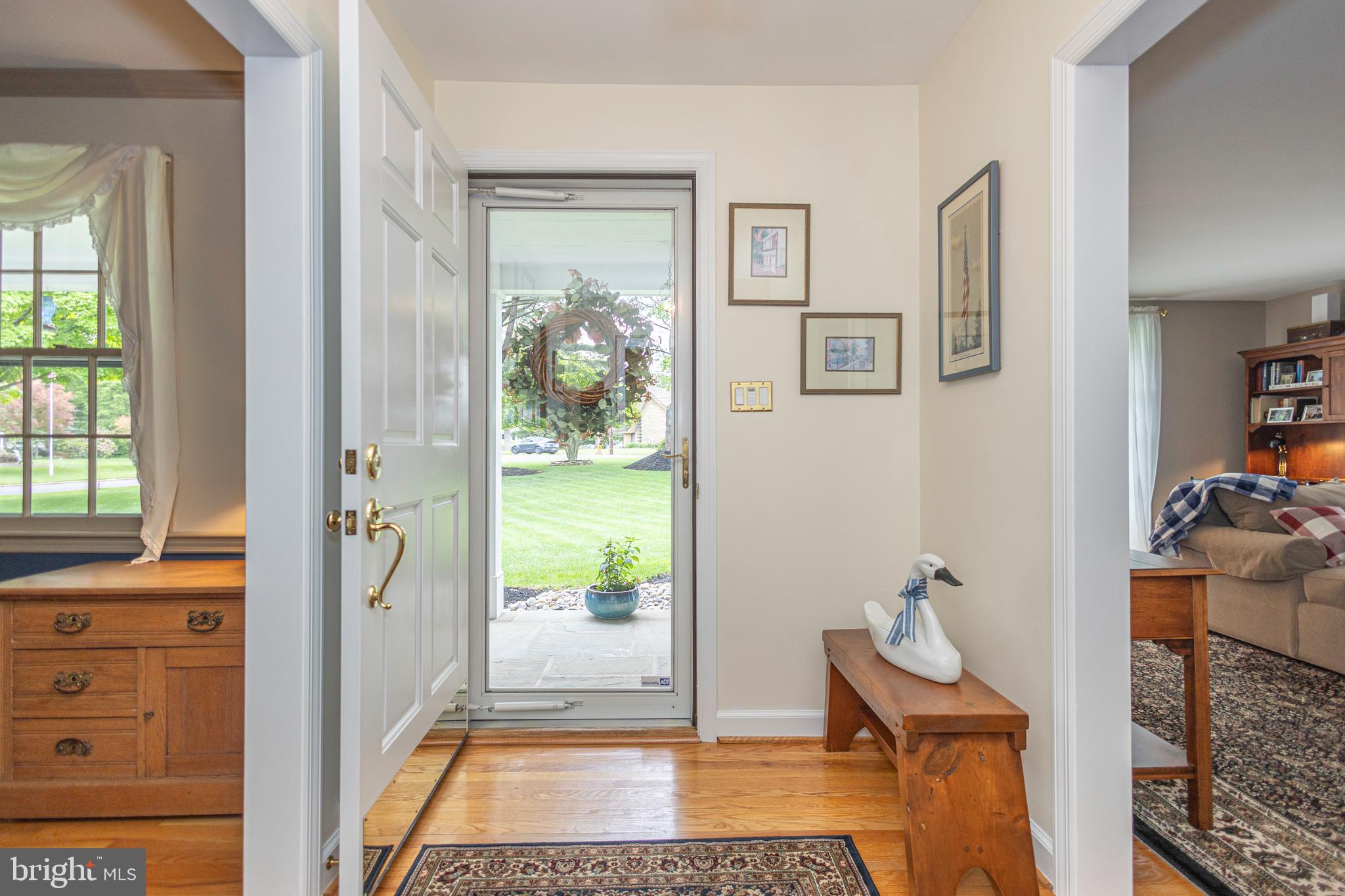 MAKEFIELD MANOR - Residential