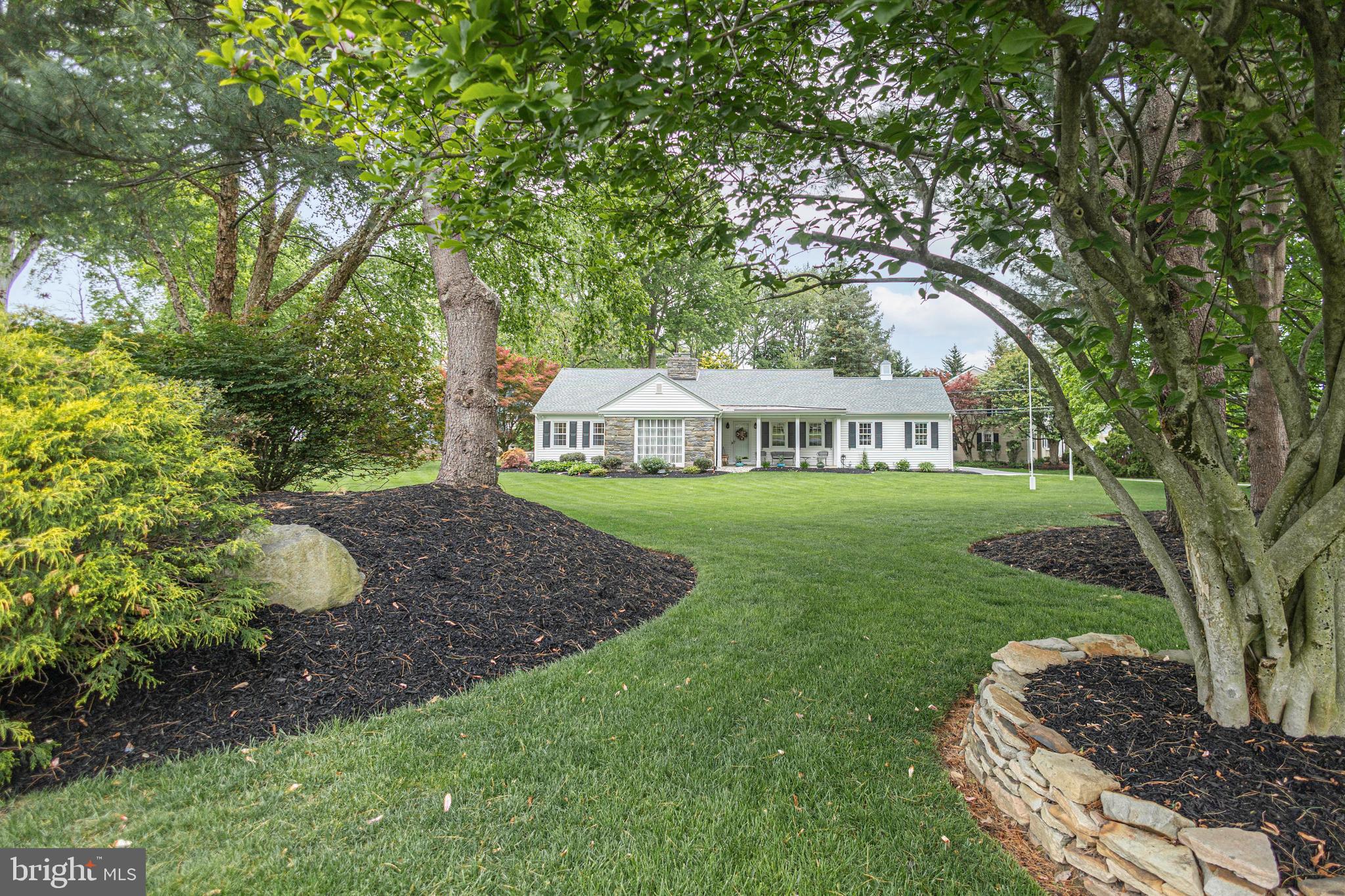 MAKEFIELD MANOR - Residential