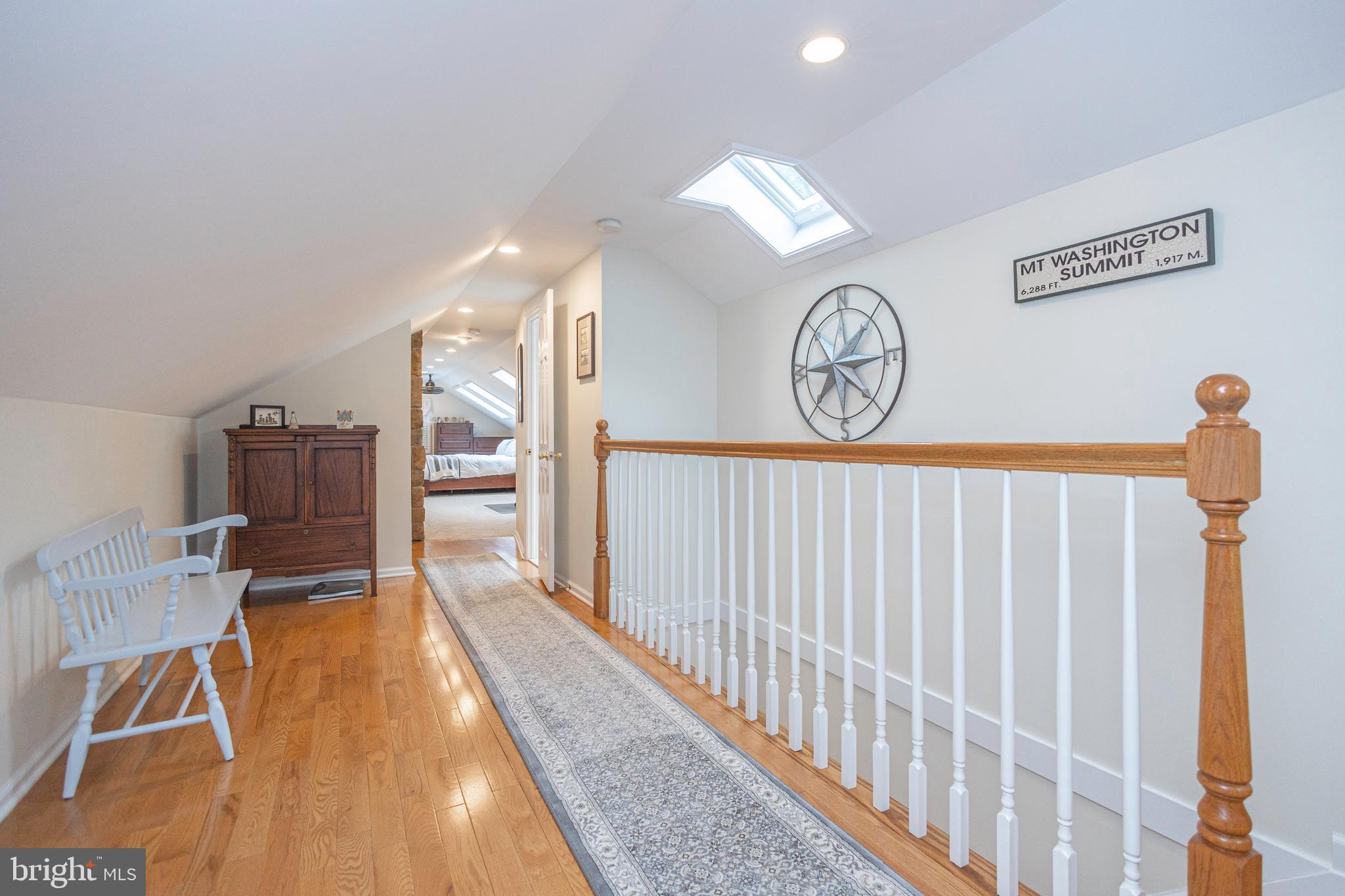 MAKEFIELD MANOR - Residential