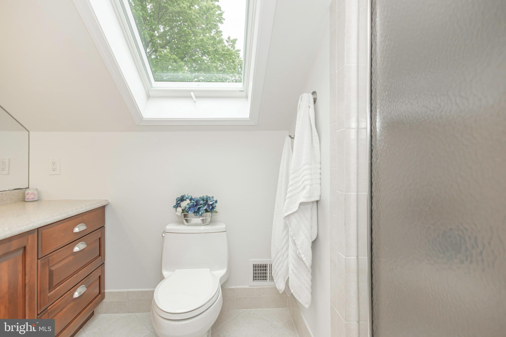 MAKEFIELD MANOR - Residential
