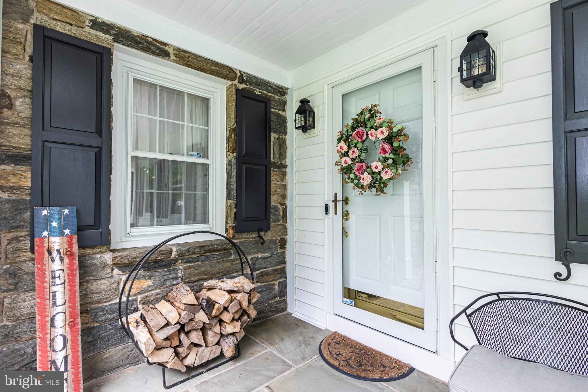 MAKEFIELD MANOR - Residential