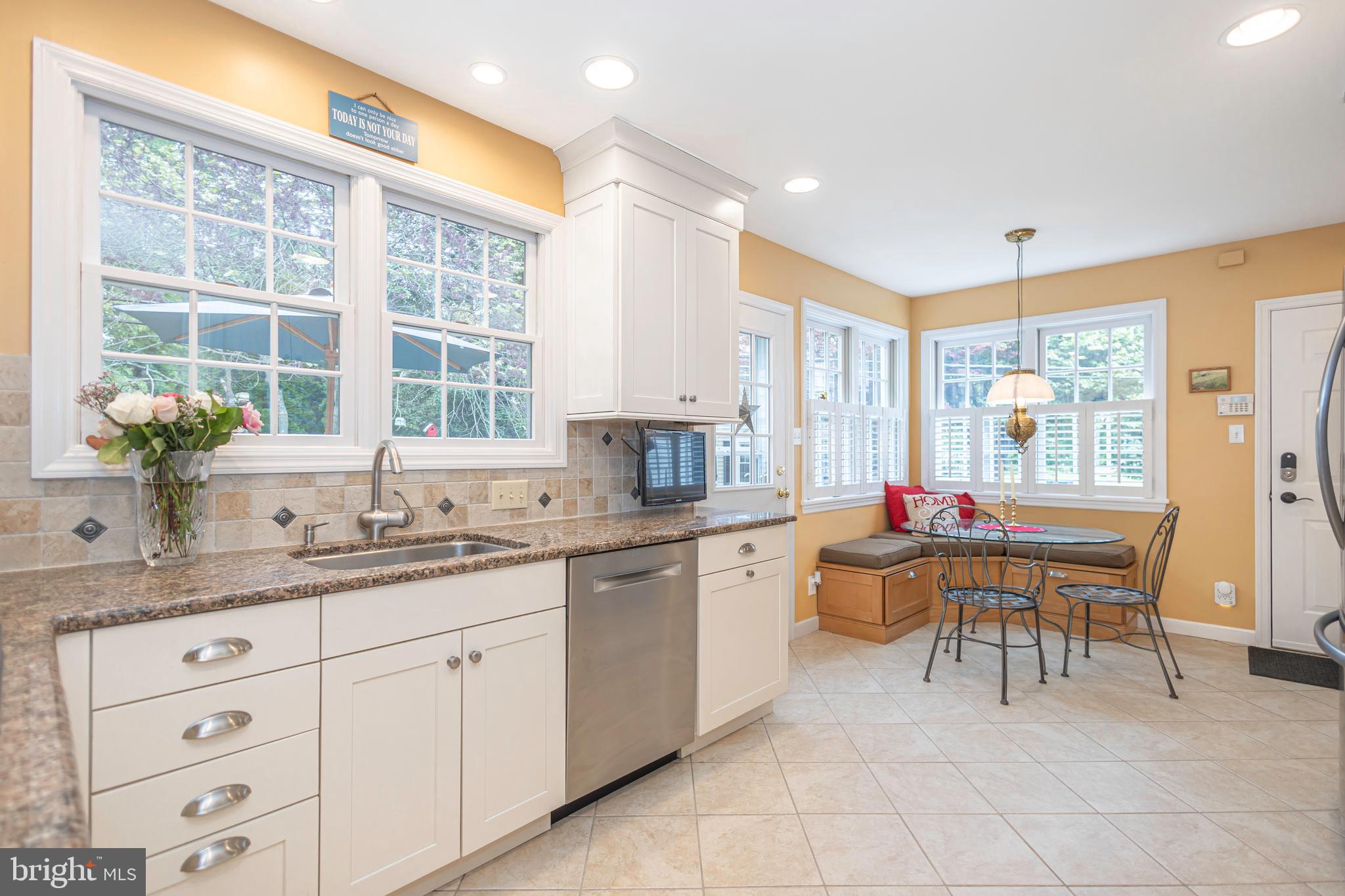 MAKEFIELD MANOR - Residential