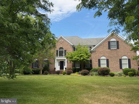 Homes For Rent - 4 Applegate Court<br/> CRANBURY, NJ 08512