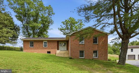 Homes For Sale - 2879 Christian Church Road<br/> HIGH VIEW, WV 26808