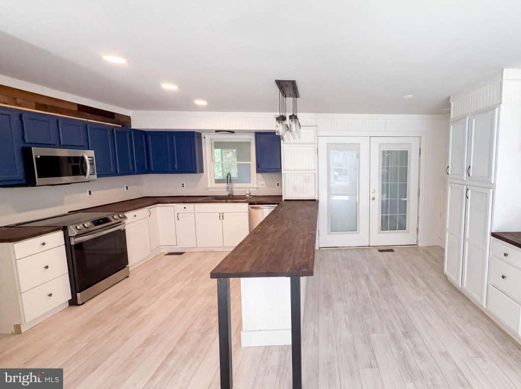 Photo of 10711 Chesterwood Drive, SPOTSYLVANIA, VA 22553 (MLS # VASP2045254)