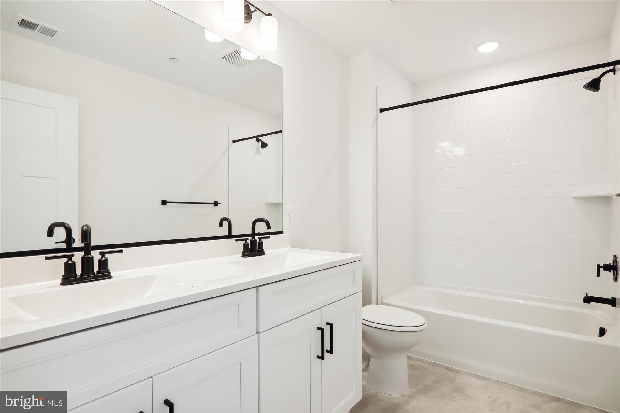 SENECA RIDGE - Residential