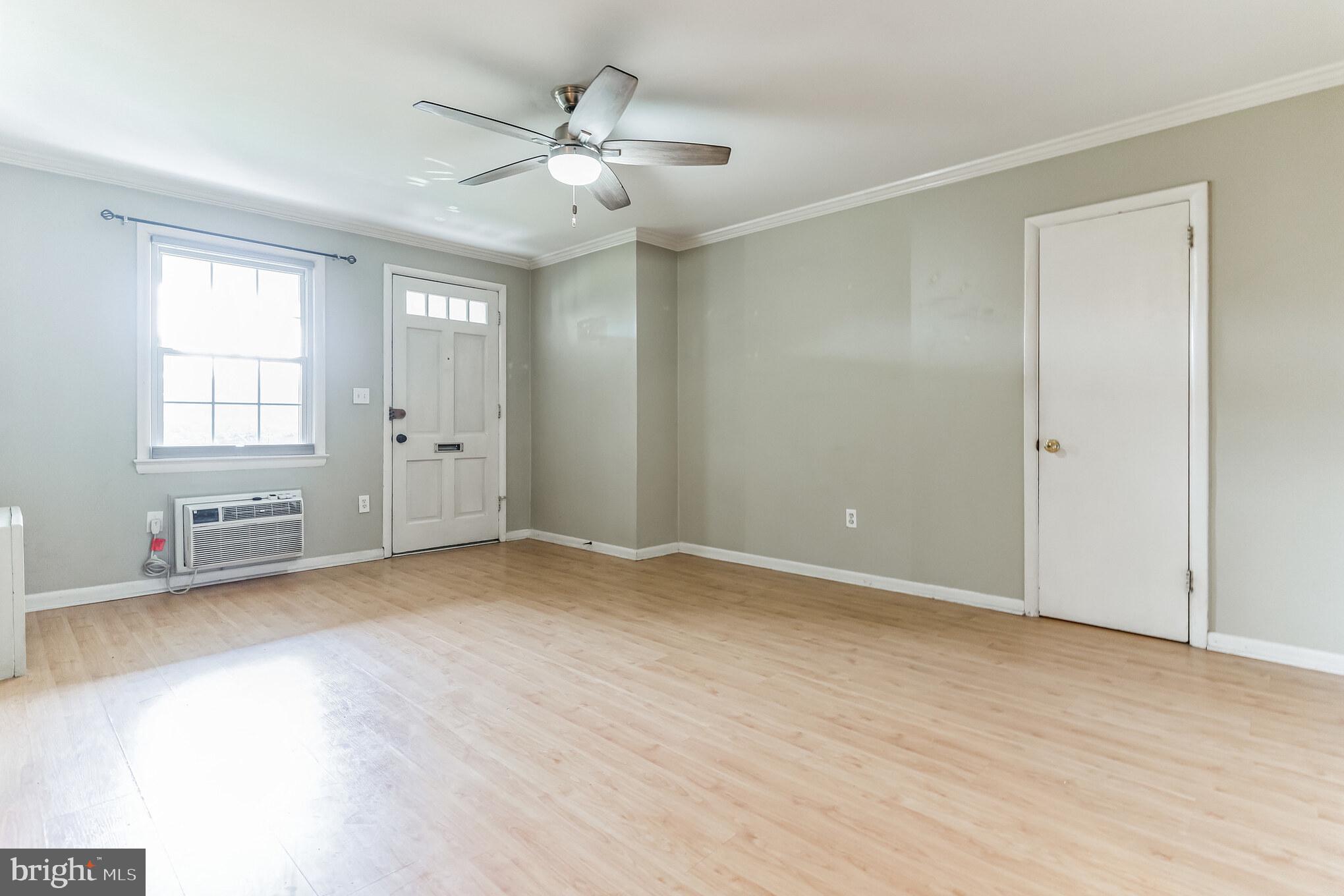 VILLAGE GREEN - Residential