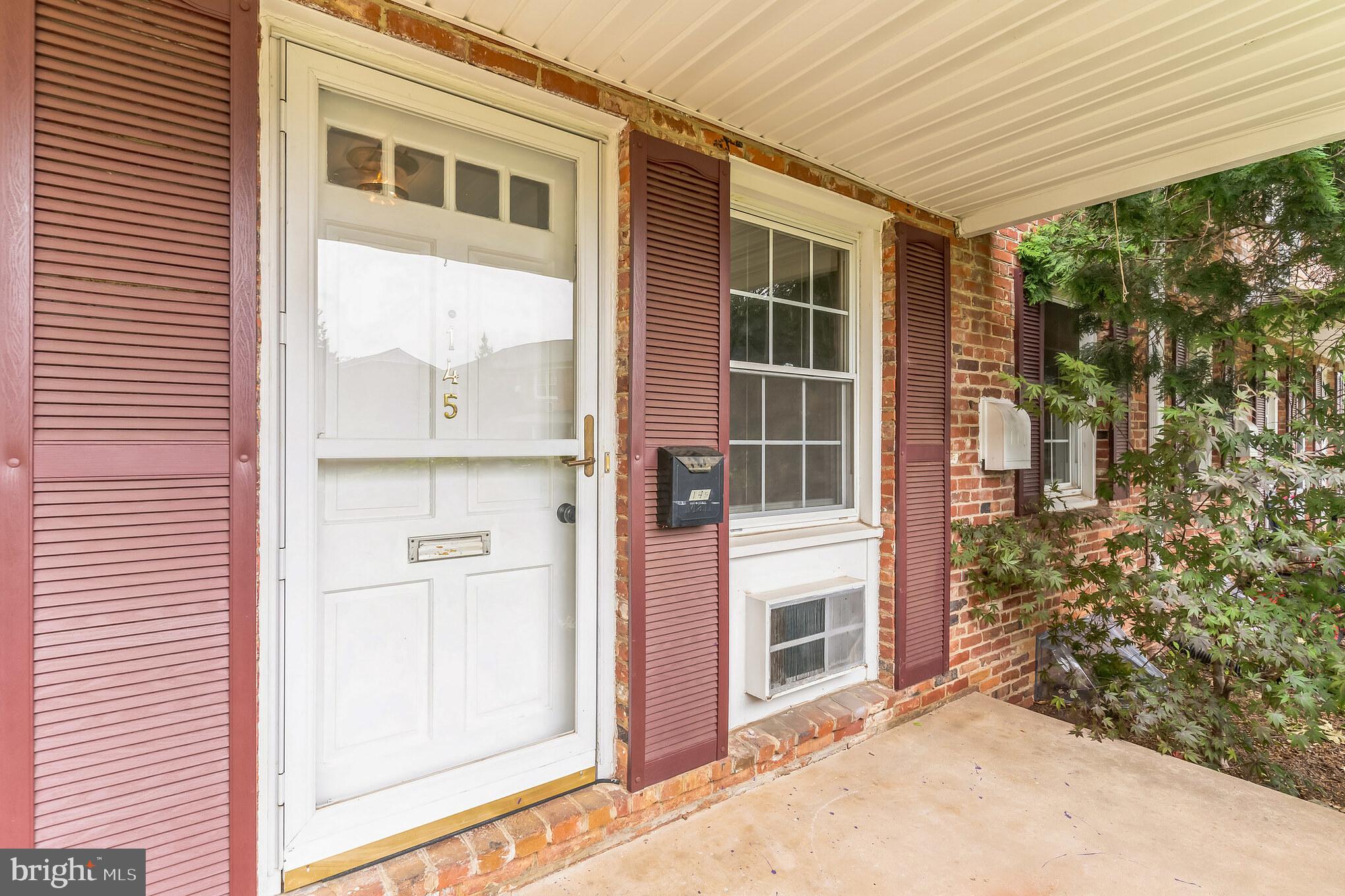 VILLAGE GREEN - Residential