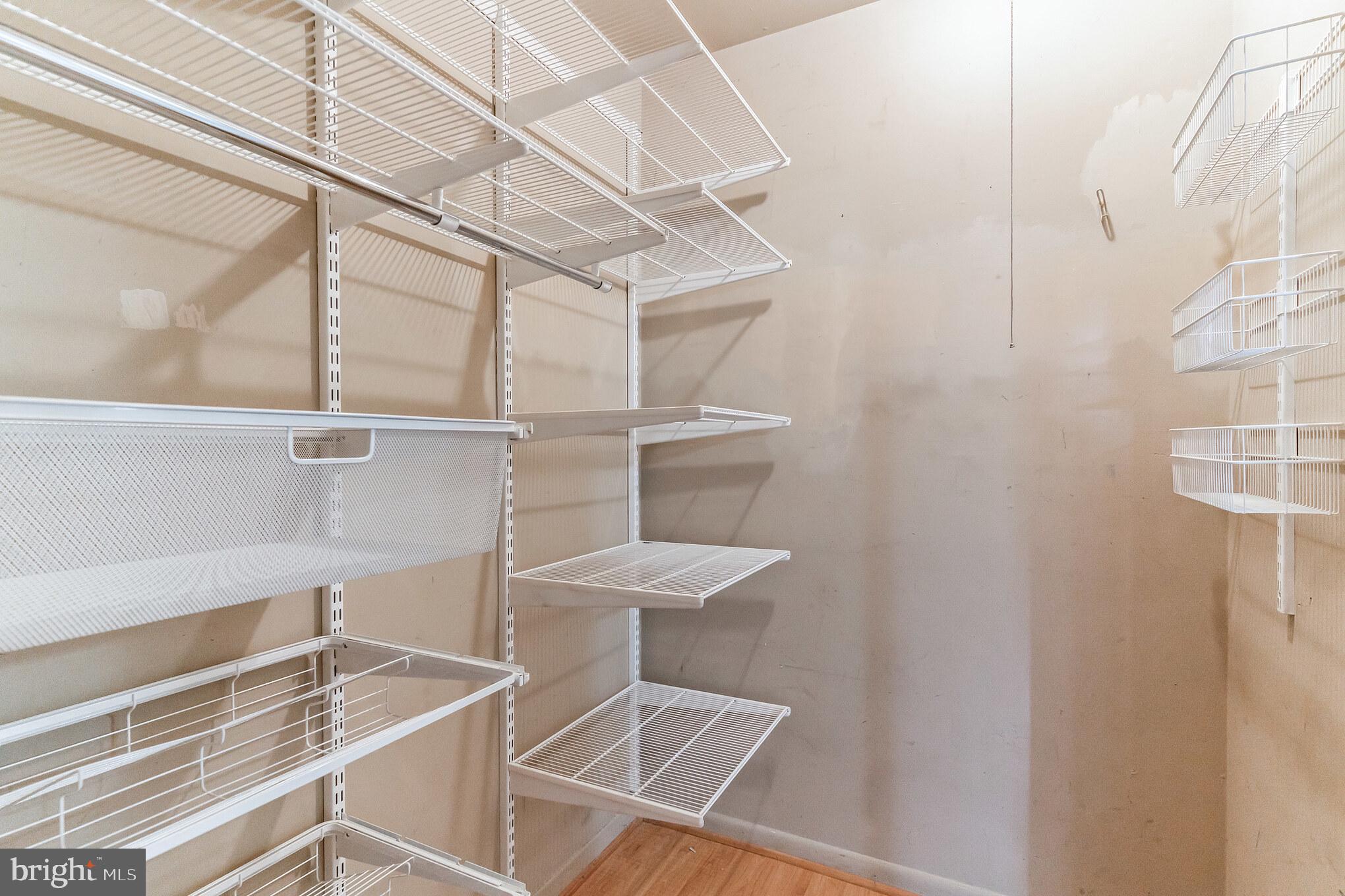 VILLAGE GREEN - Residential