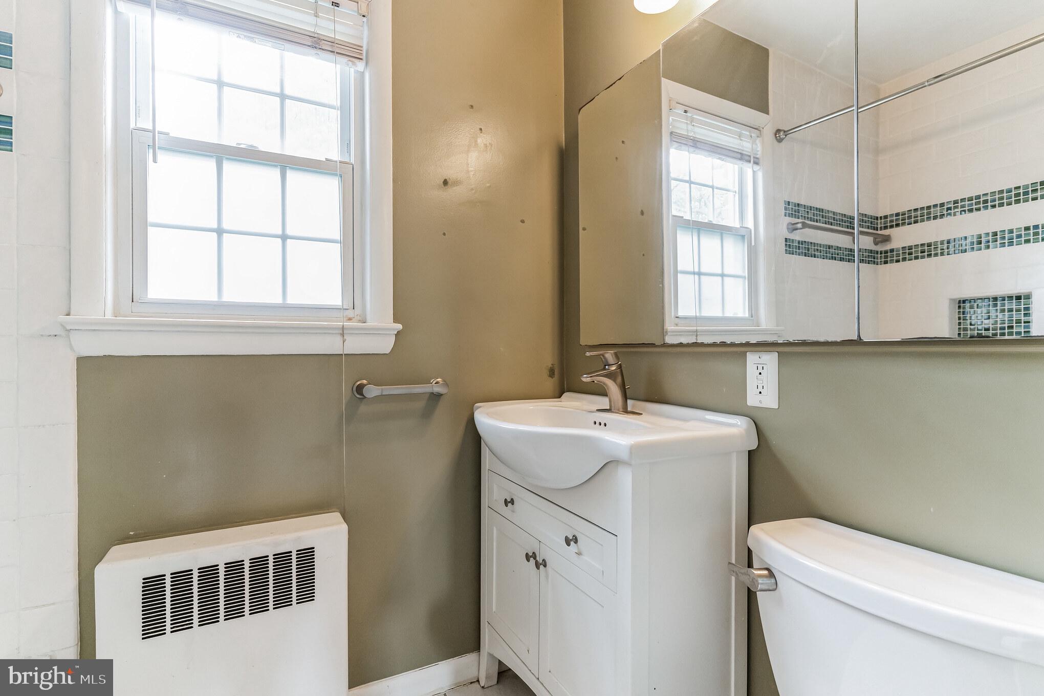 VILLAGE GREEN - Residential