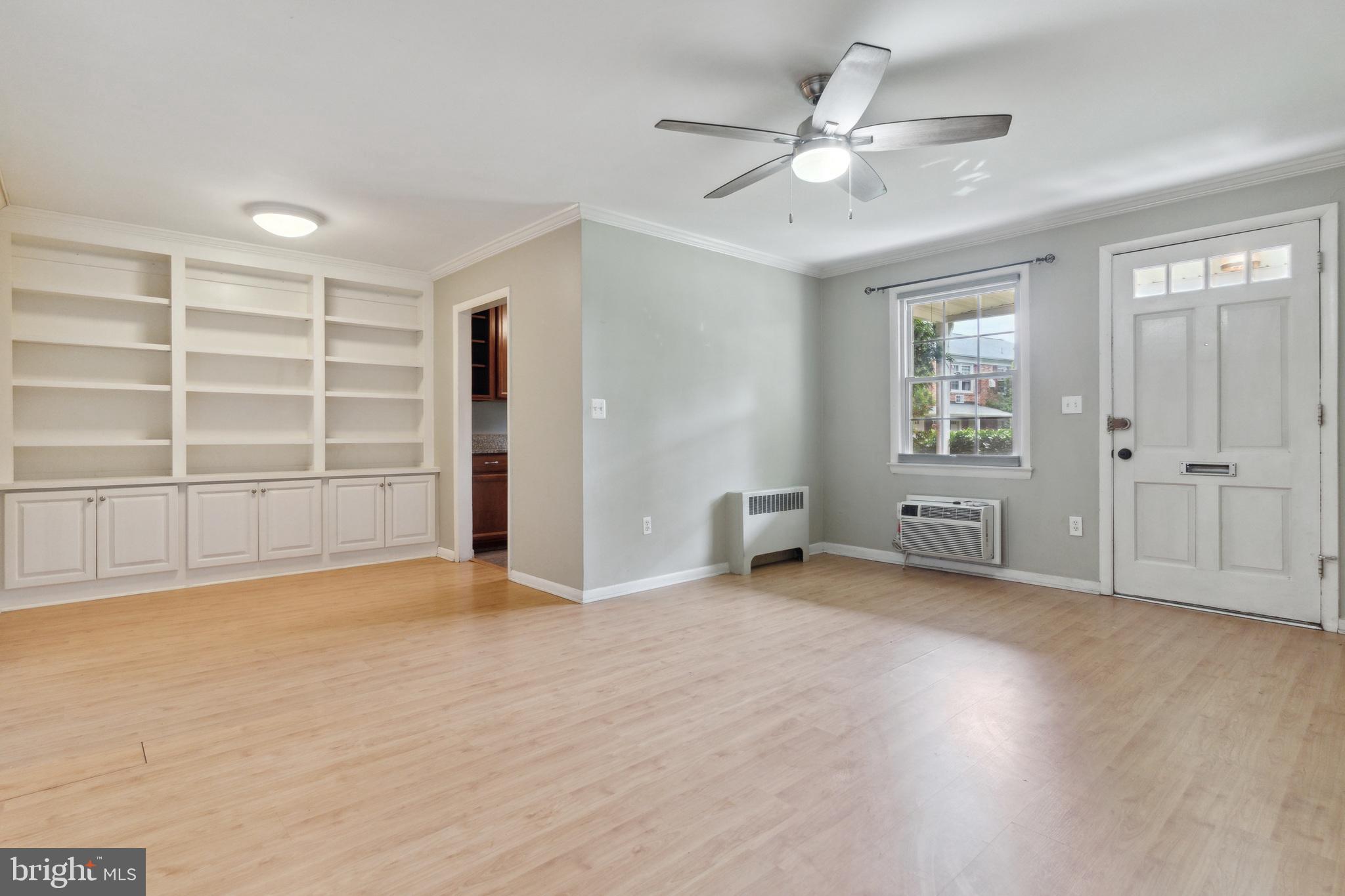 VILLAGE GREEN - Residential