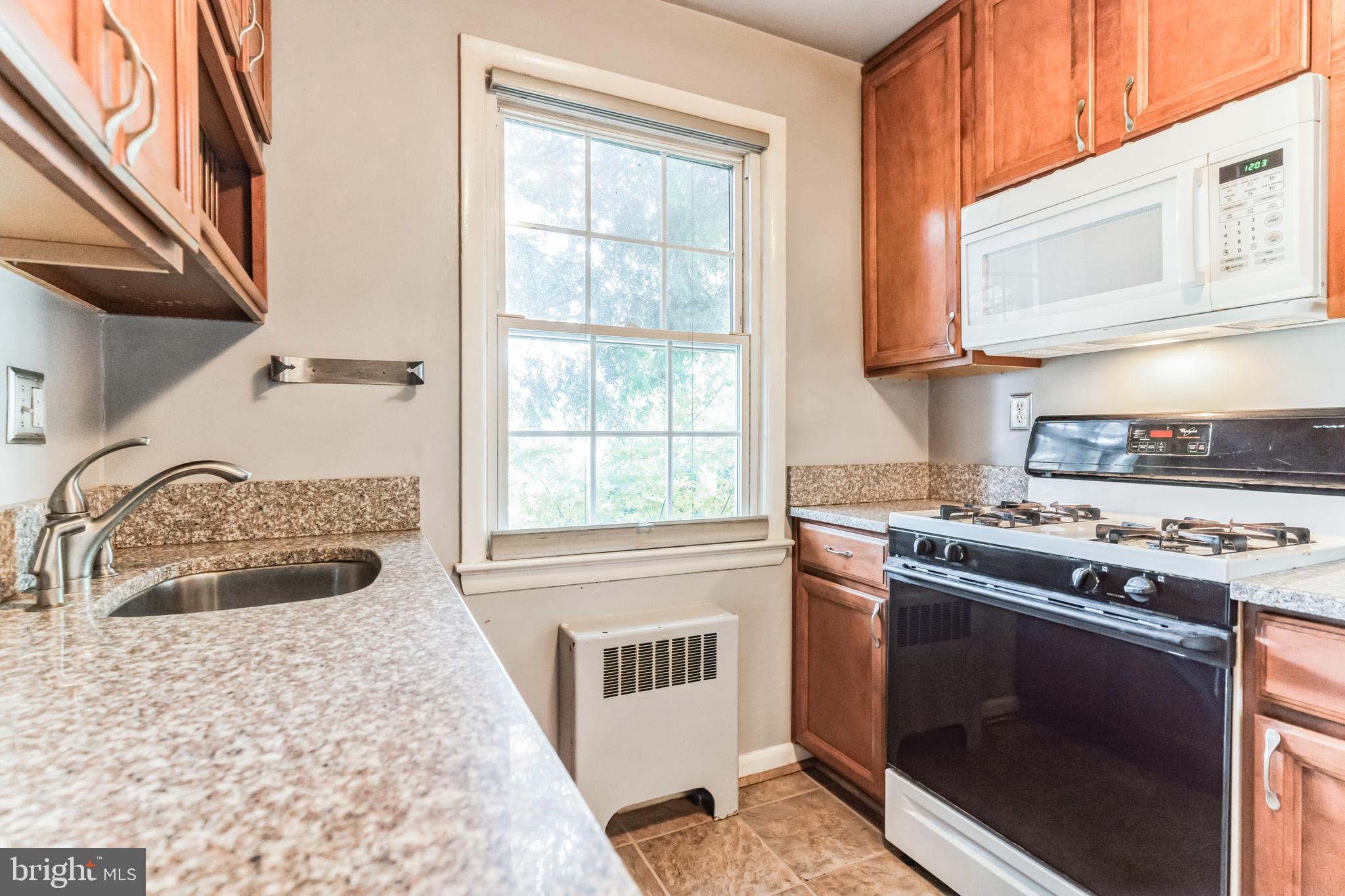 VILLAGE GREEN - Residential