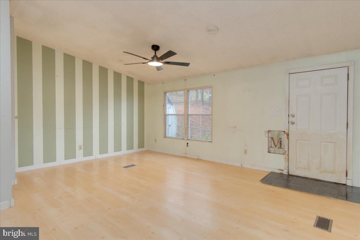 HIGHLAND MANOR - Residential