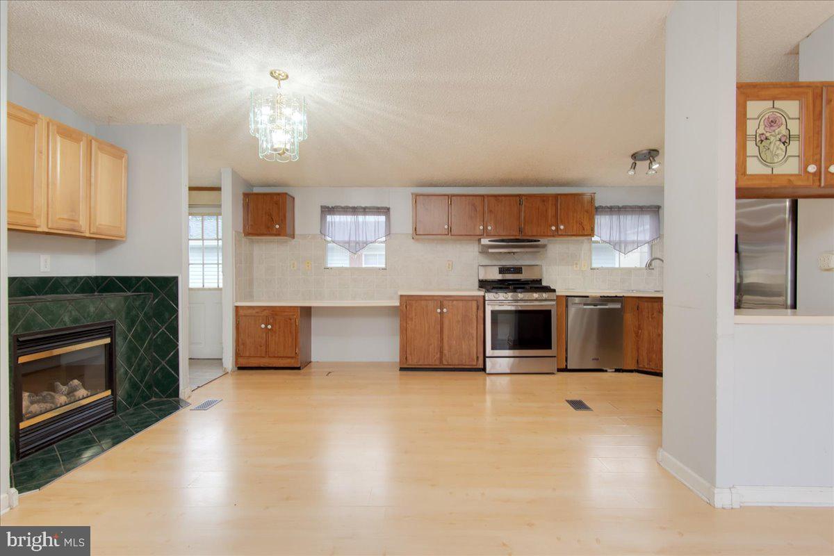 HIGHLAND MANOR - Residential