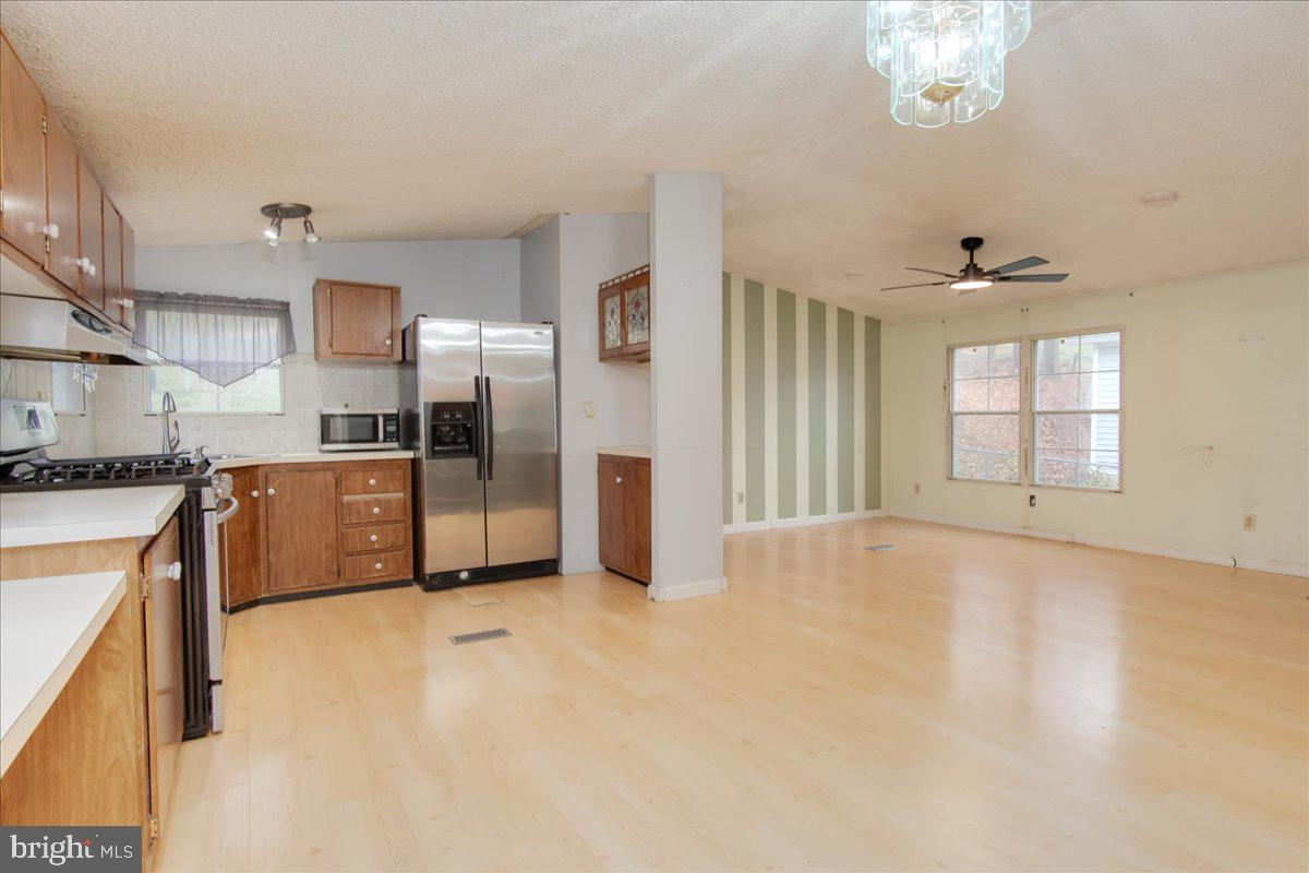 HIGHLAND MANOR - Residential