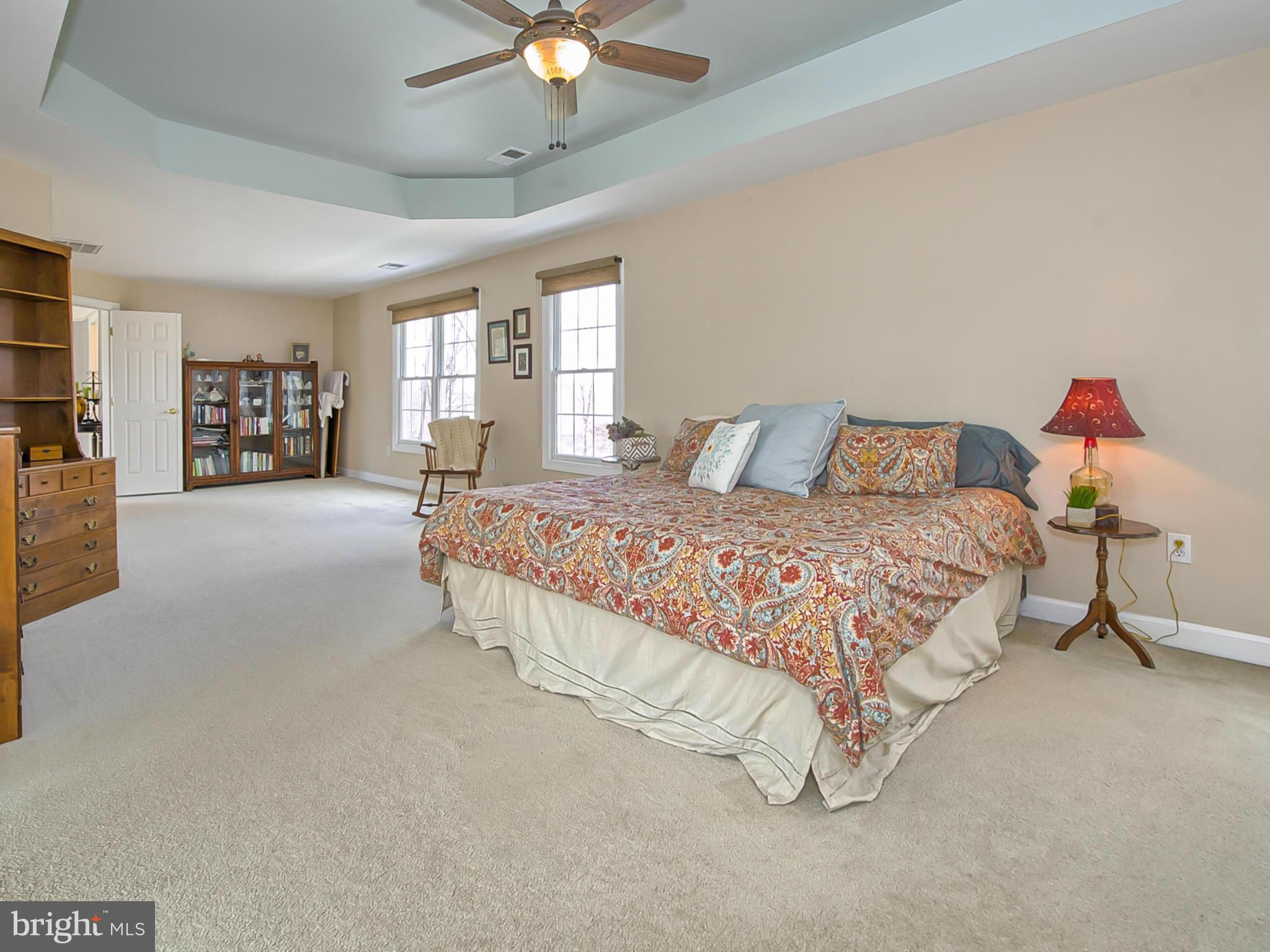 WINDSOR KNOLLS - Residential