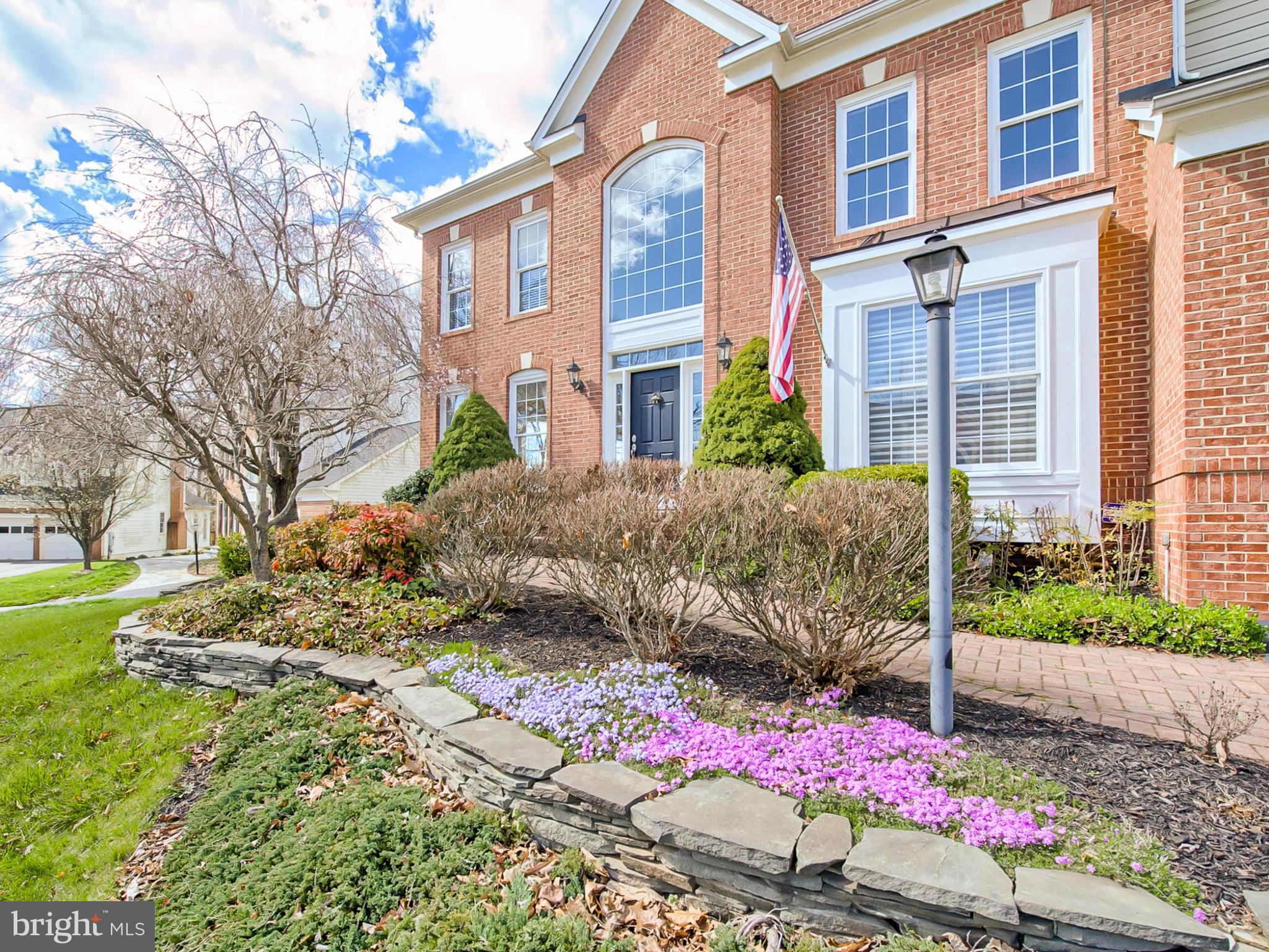 WINDSOR KNOLLS - Residential